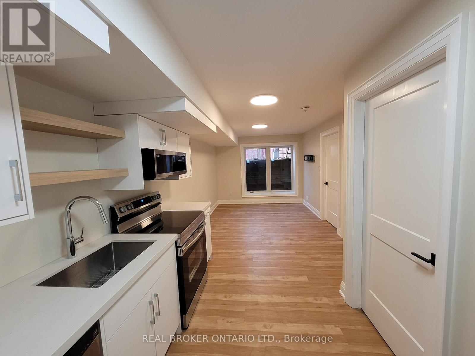 5 Marina Avenue, Toronto, Ontario  M8W 1J8 - Photo 40 - W13422802