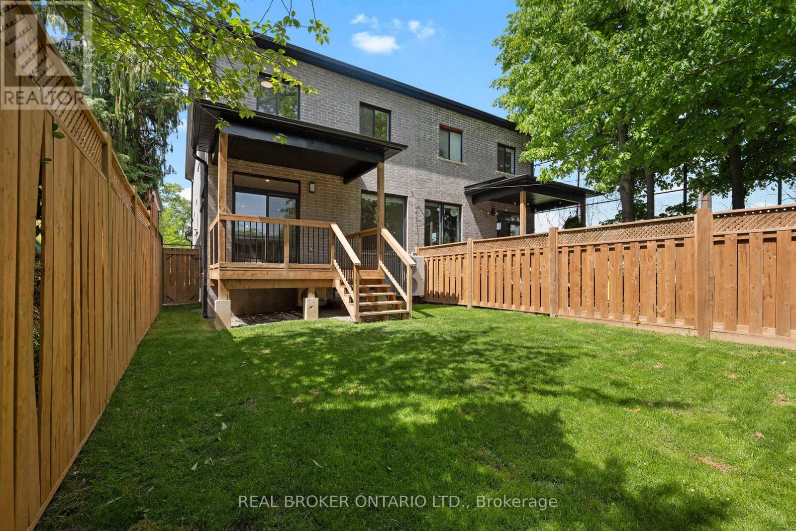 5 Marina Avenue, Toronto, Ontario  M8W 1J8 - Photo 3 - W13422802