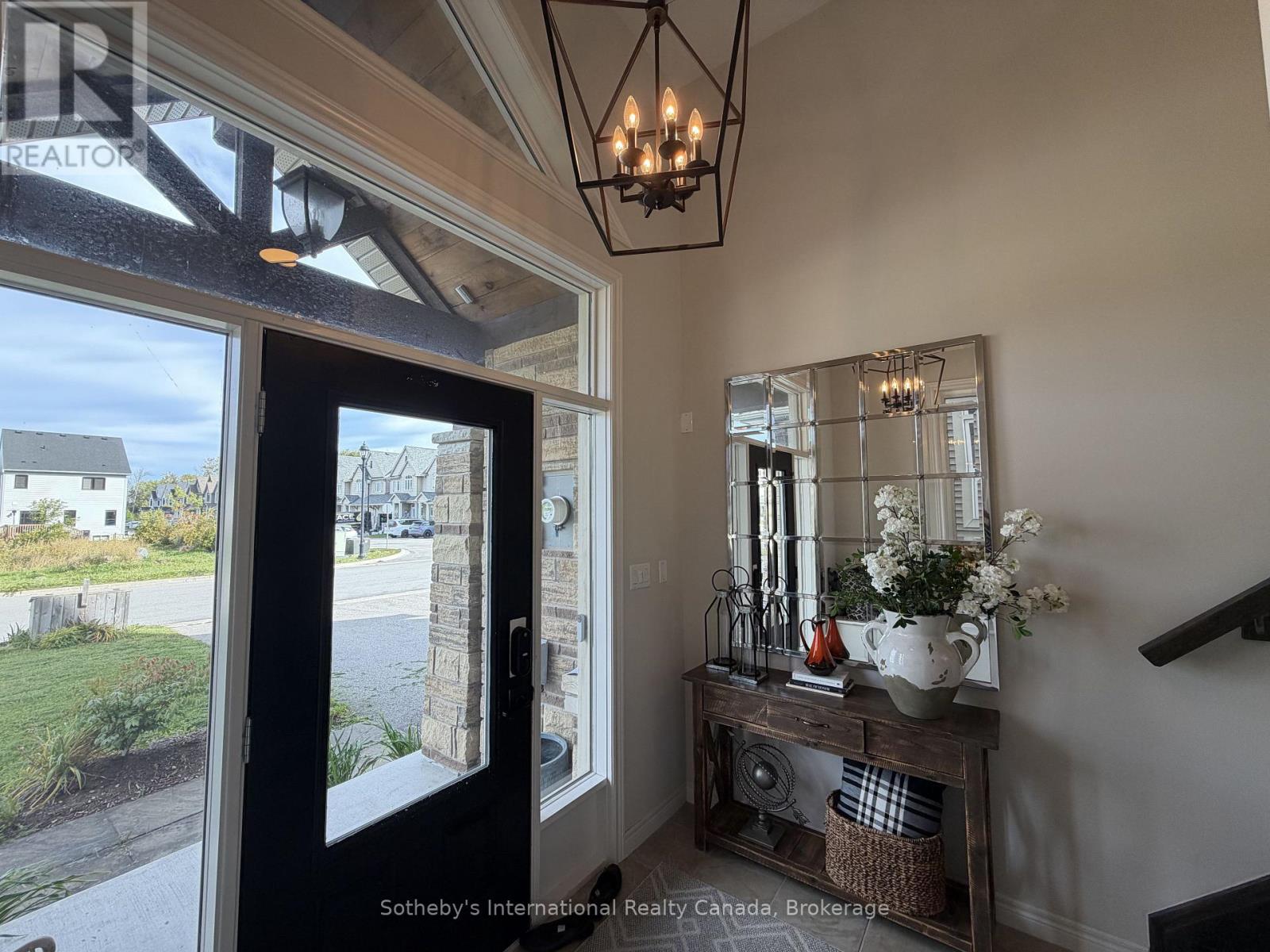 116 Delphi Lane, Blue Mountains, Ontario N0H 2P0 - Photo 2 - X13838816