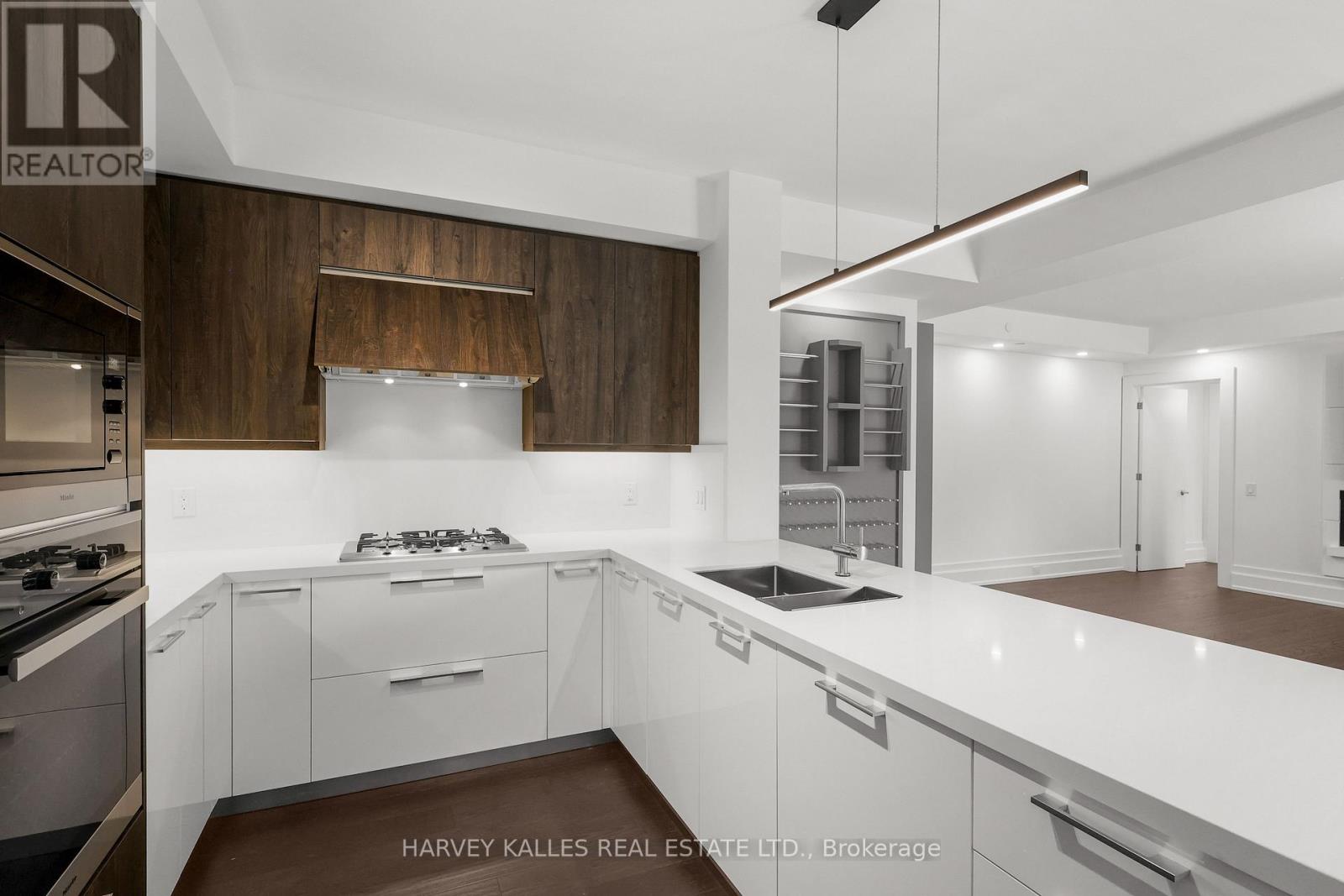 401 - 3 Southvale Drive, Toronto, Ontario  M4G 1G1 - Photo 16 - C13838734