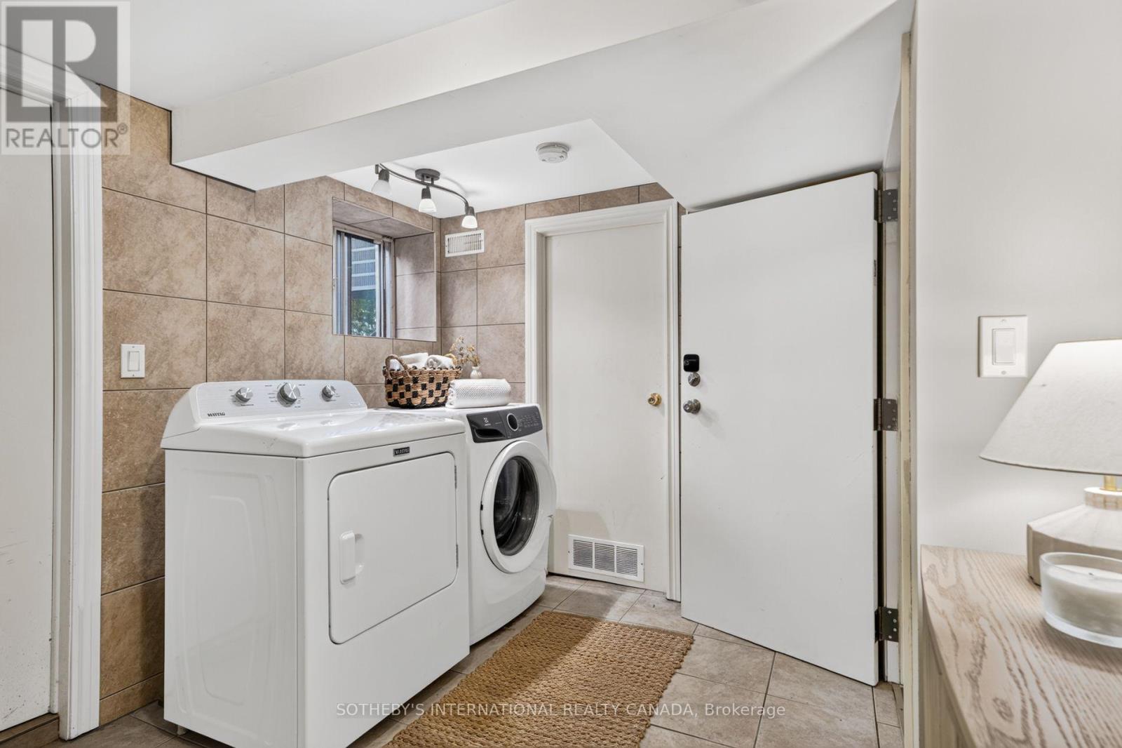 33 Beatrice Street, Toronto, Ontario M6J 2T2 - Photo 38 - C13838770
