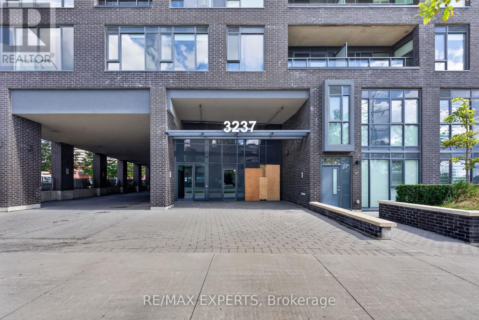 614 - 3237 Bayview Avenue, Toronto, Ontario  M2K 2J7 - Photo 2 - C13838792