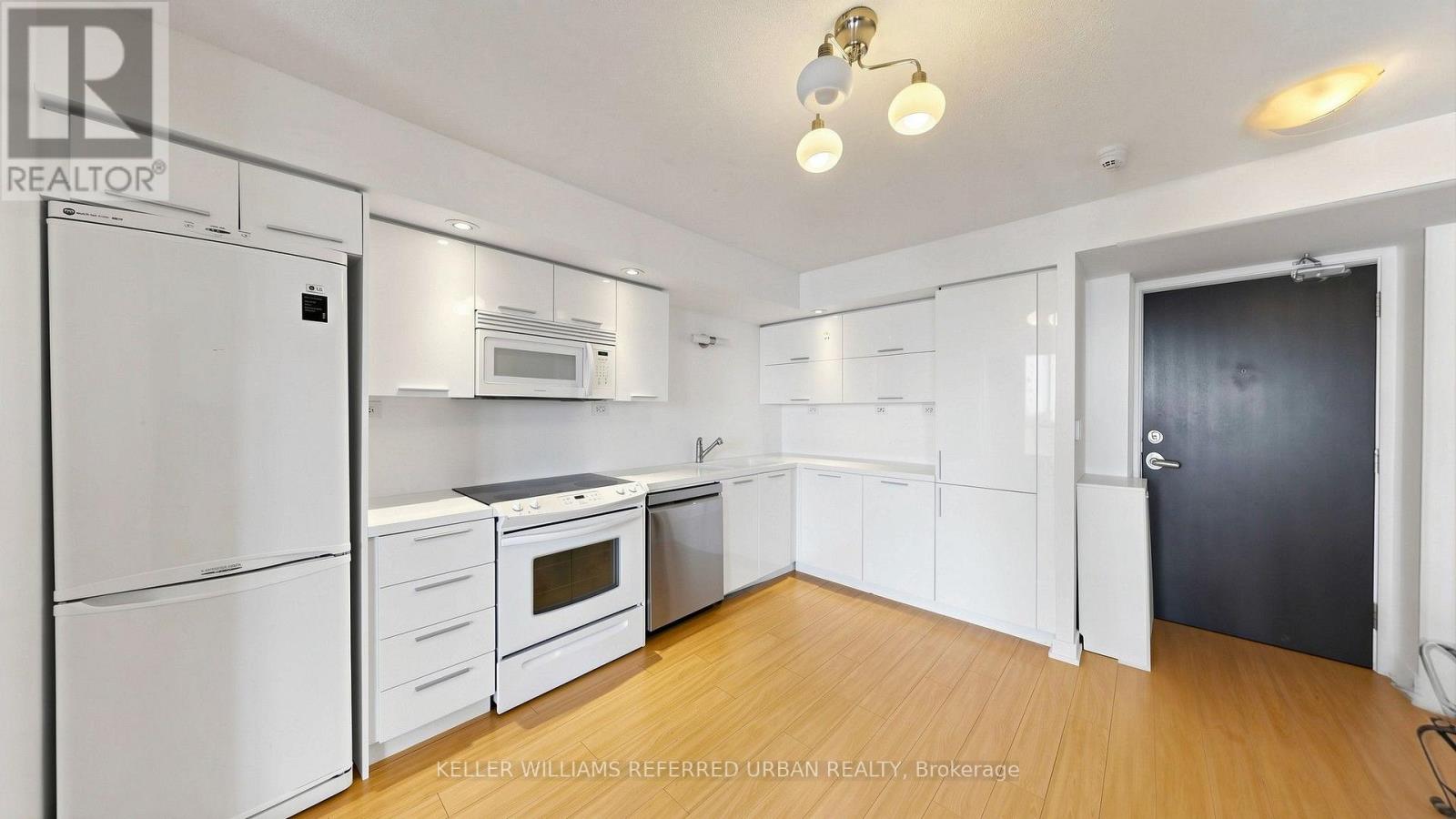 2306 - 25 Capreol Court, Toronto, Ontario  M5V 3Z7 - Photo 15 - C13838840