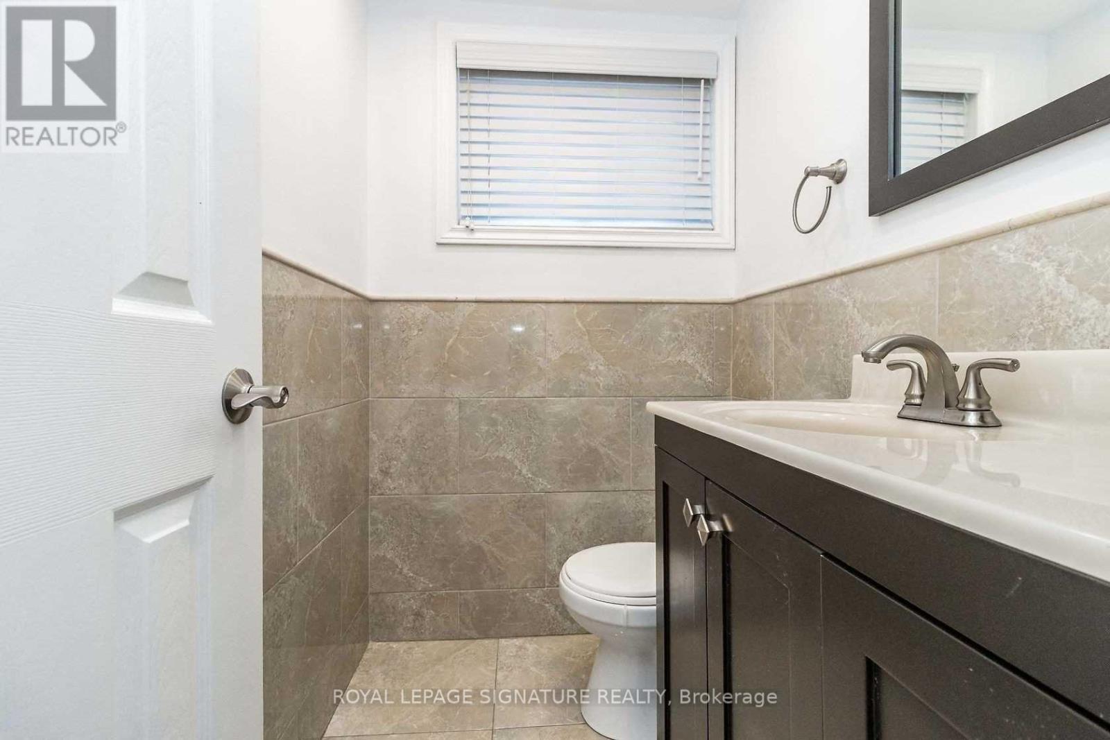 Upper - 19 Starlake Drive, Toronto, Ontario  M1G 3C3 - Photo 11 - E13838780