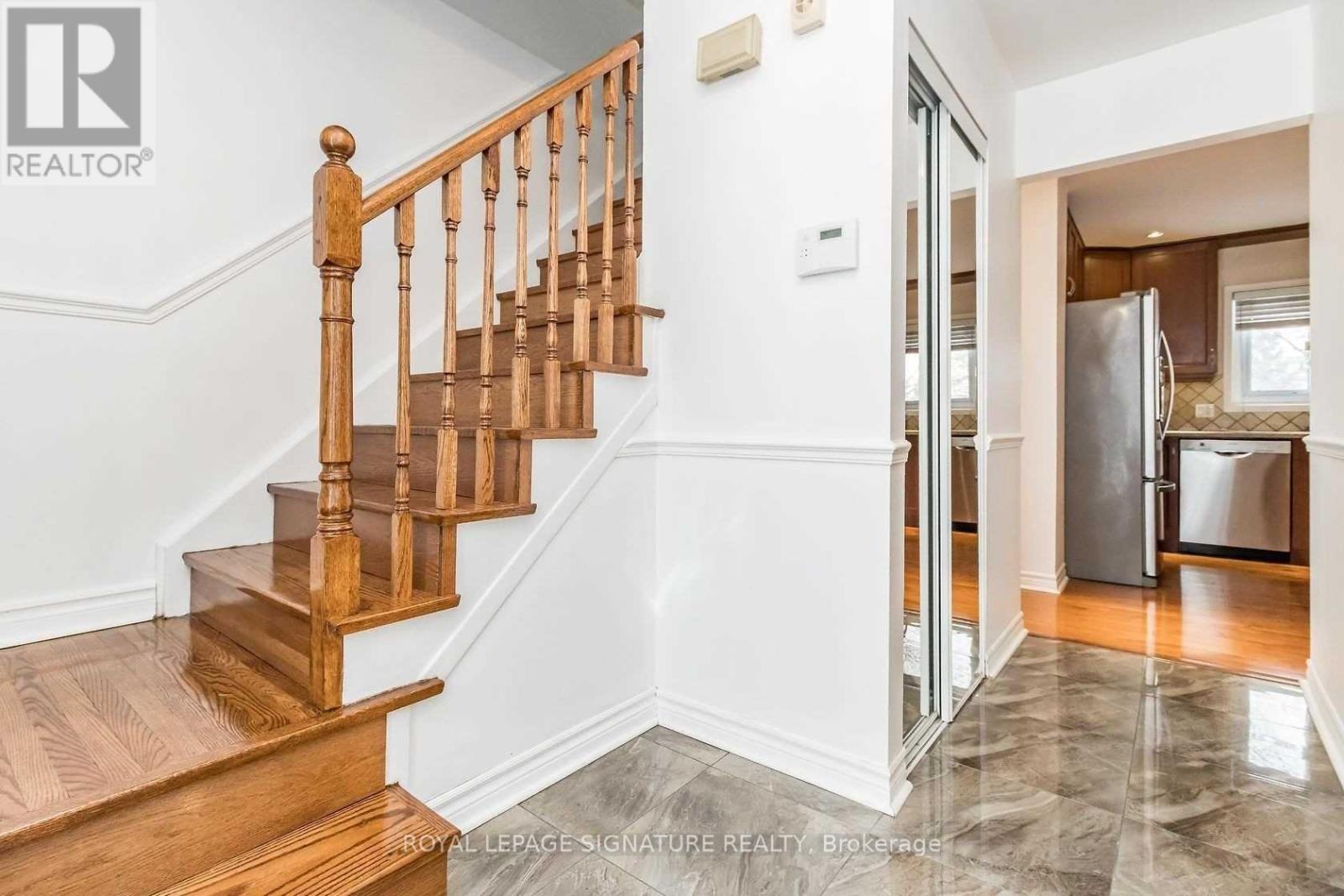 Upper - 19 Starlake Drive, Toronto, Ontario  M1G 3C3 - Photo 3 - E13838780