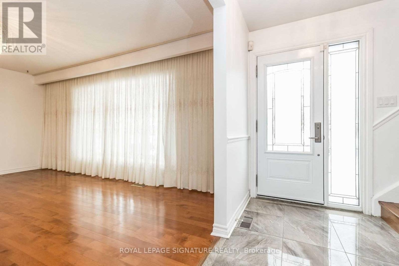Upper - 19 Starlake Drive, Toronto, Ontario  M1G 3C3 - Photo 4 - E13838780