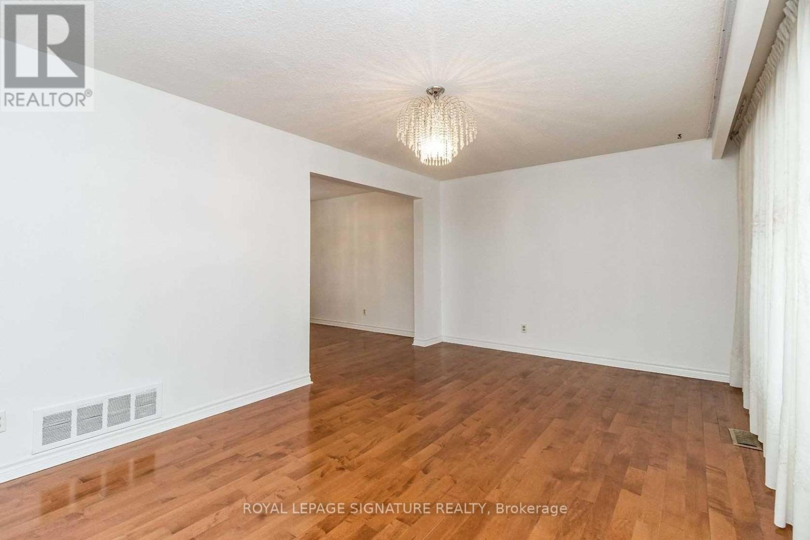Upper - 19 Starlake Drive, Toronto, Ontario  M1G 3C3 - Photo 5 - E13838780