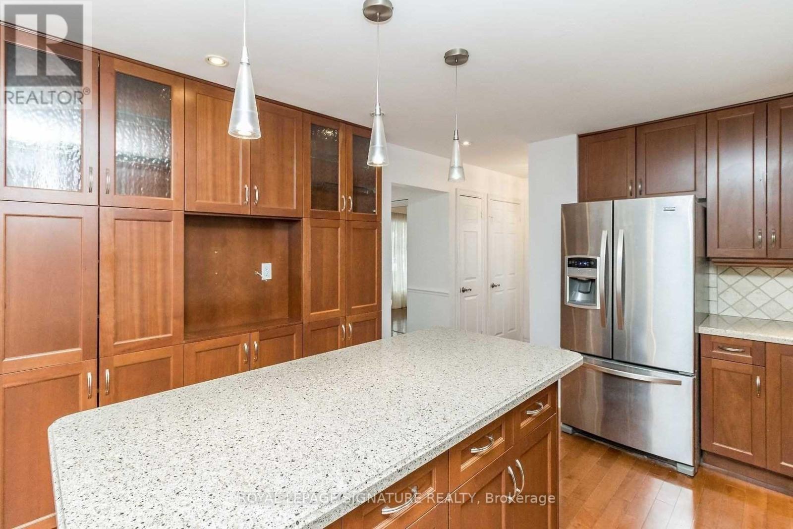 Upper - 19 Starlake Drive, Toronto, Ontario  M1G 3C3 - Photo 7 - E13838780