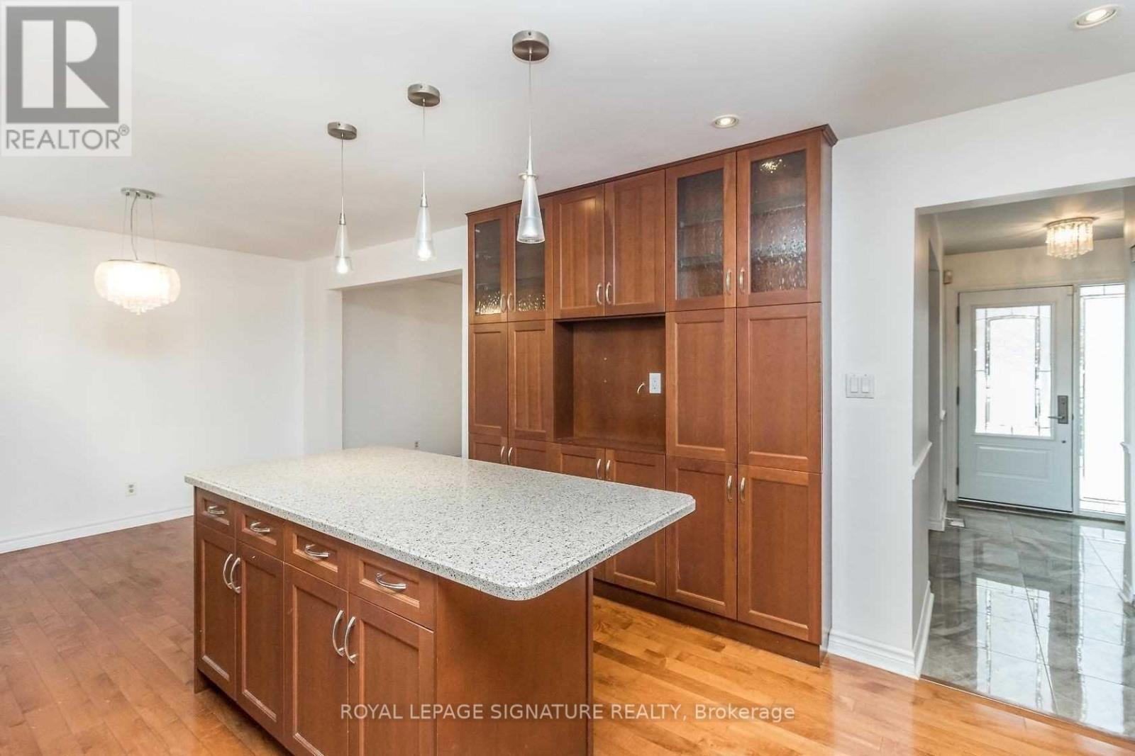 Upper - 19 Starlake Drive, Toronto, Ontario  M1G 3C3 - Photo 8 - E13838780