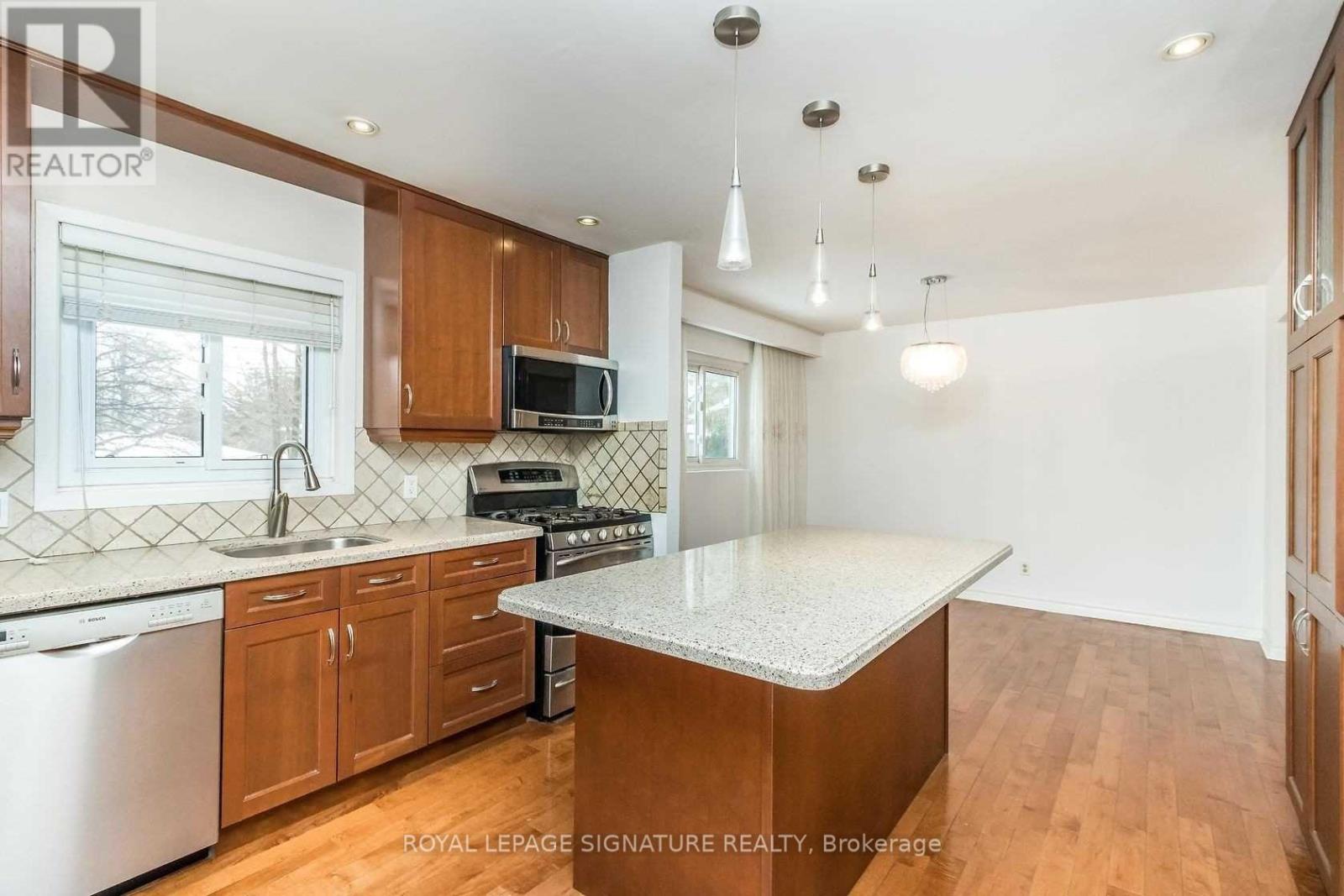 Upper - 19 Starlake Drive, Toronto, Ontario  M1G 3C3 - Photo 9 - E13838780