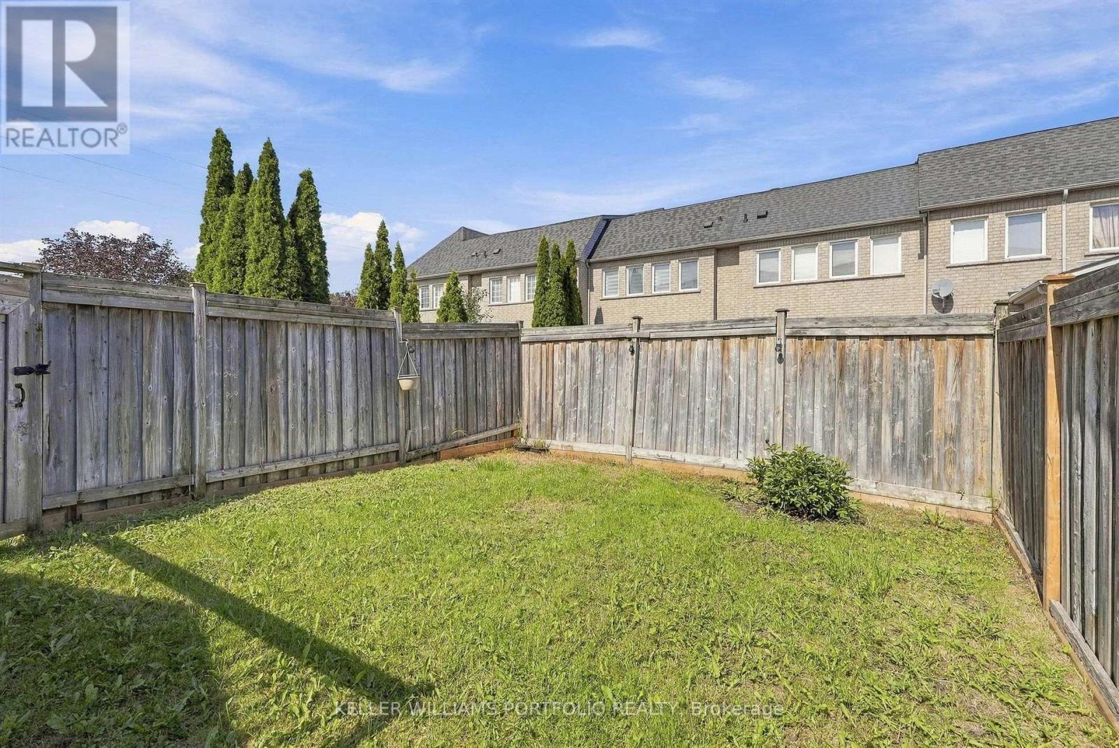 8 Gateway Court, Whitby, Ontario  L1R 3M9 - Photo 43 - E13838858