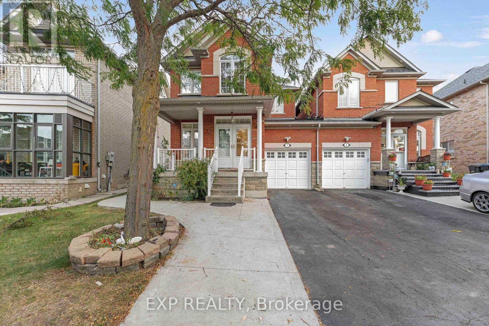 7 OVERTURE LANE, Brampton, Ontario
