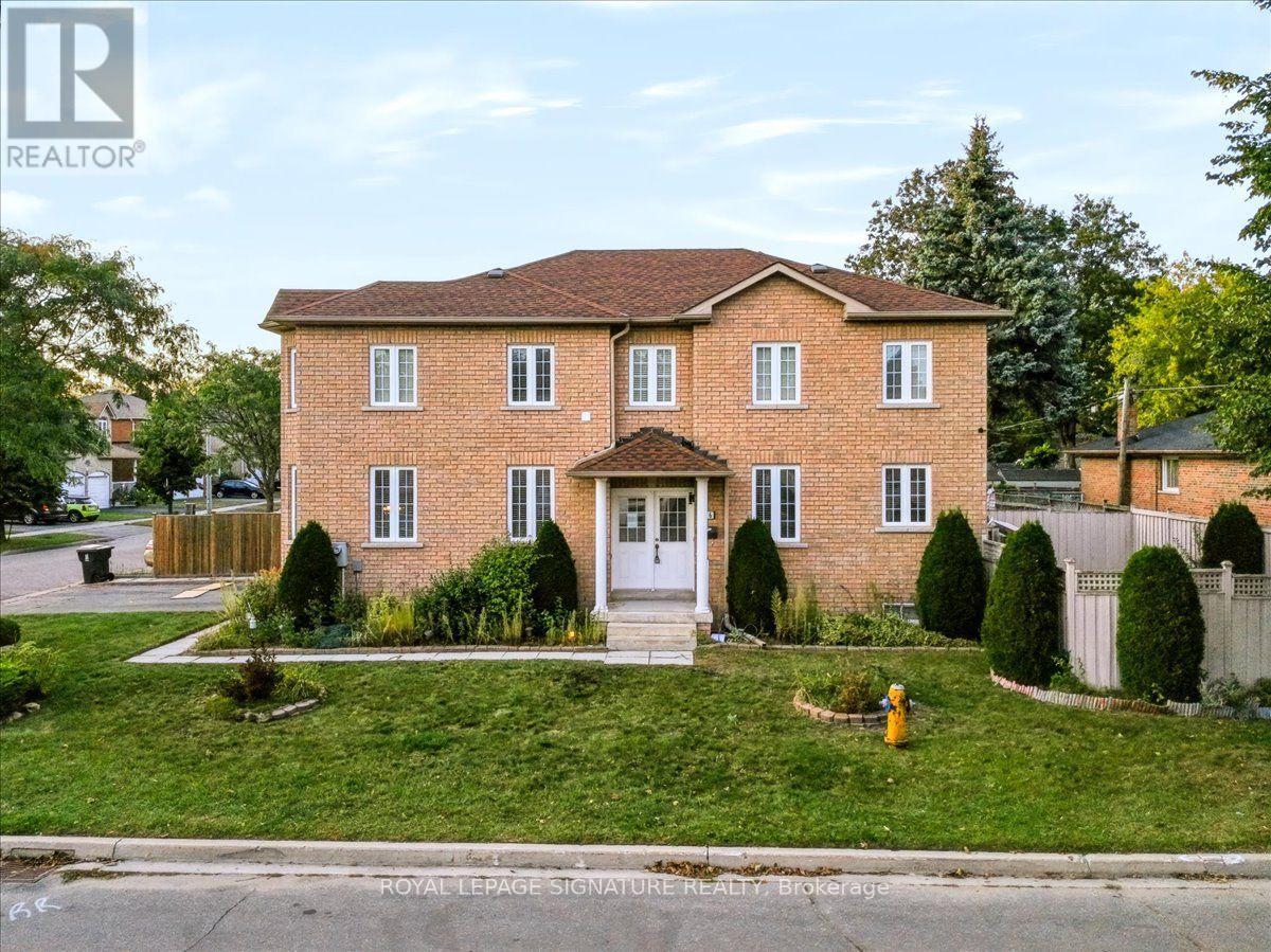 106 CRAGGVIEW DRIVE, Toronto, Ontario