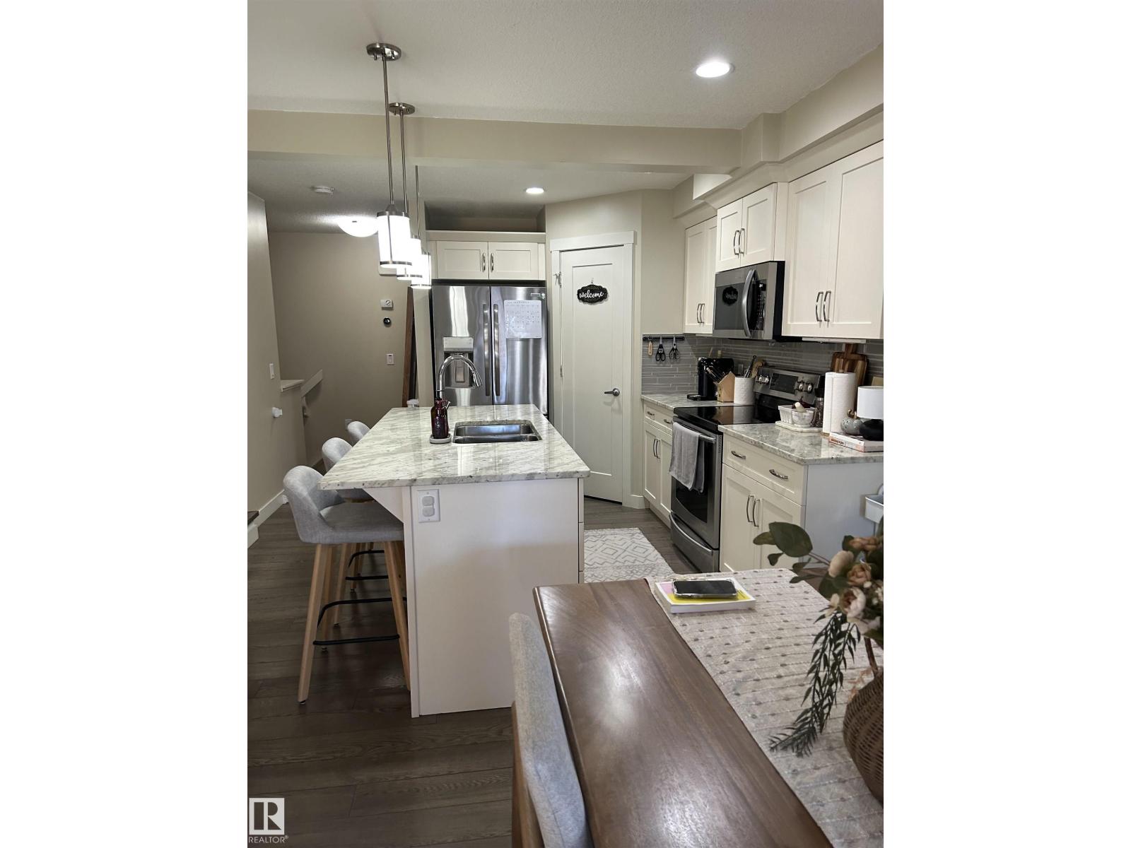2361 GLENRIDDING BV SW