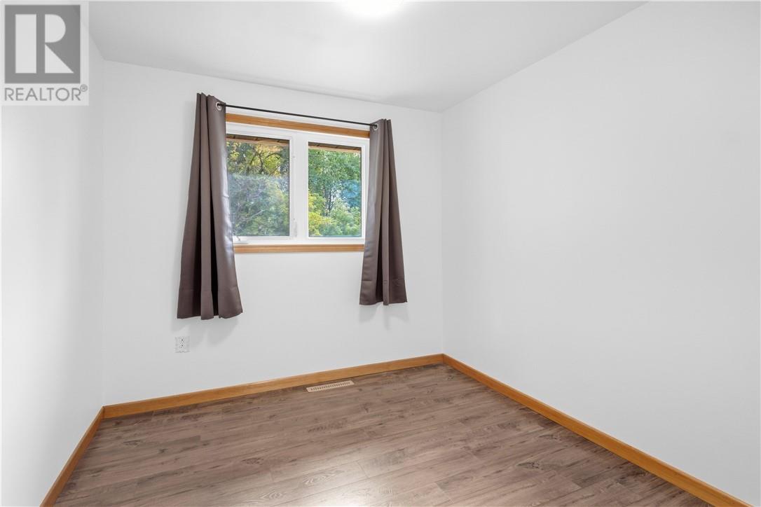2 Belmont Court, Capreol, Ontario  P0M 1H0 - Photo 13 - 2130652