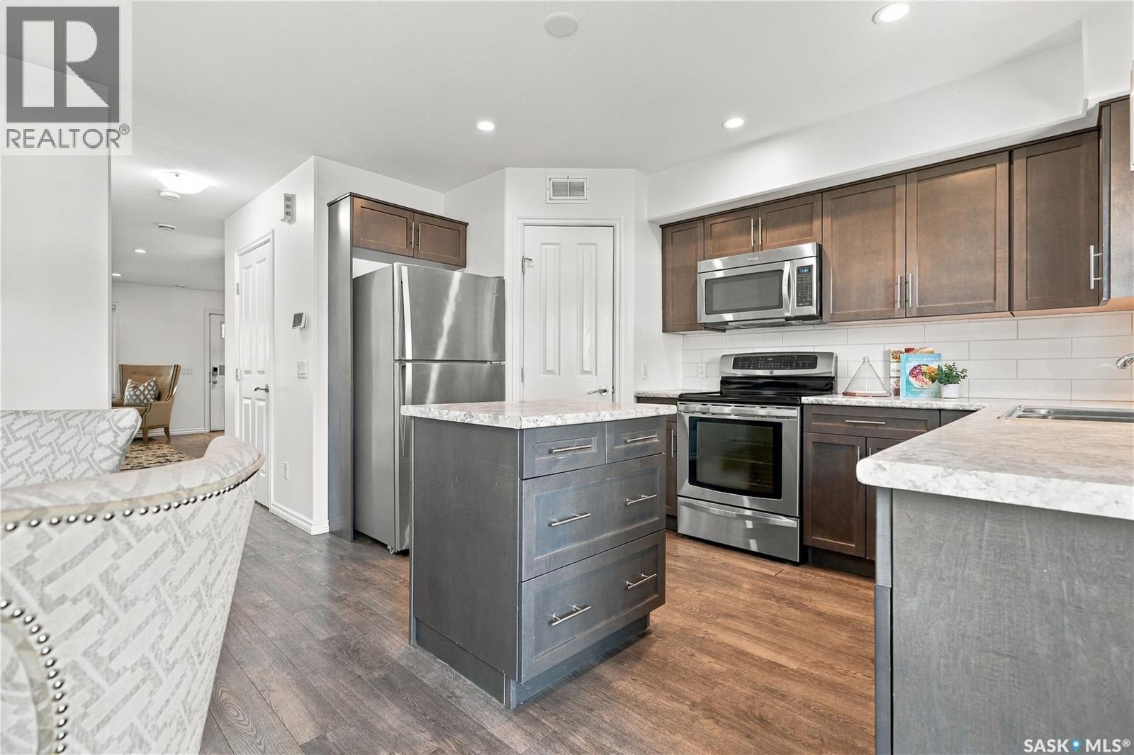 317 G Avenue S, Saskatoon, Saskatchewan  S7M 1V2 - Photo 6 - SK049718