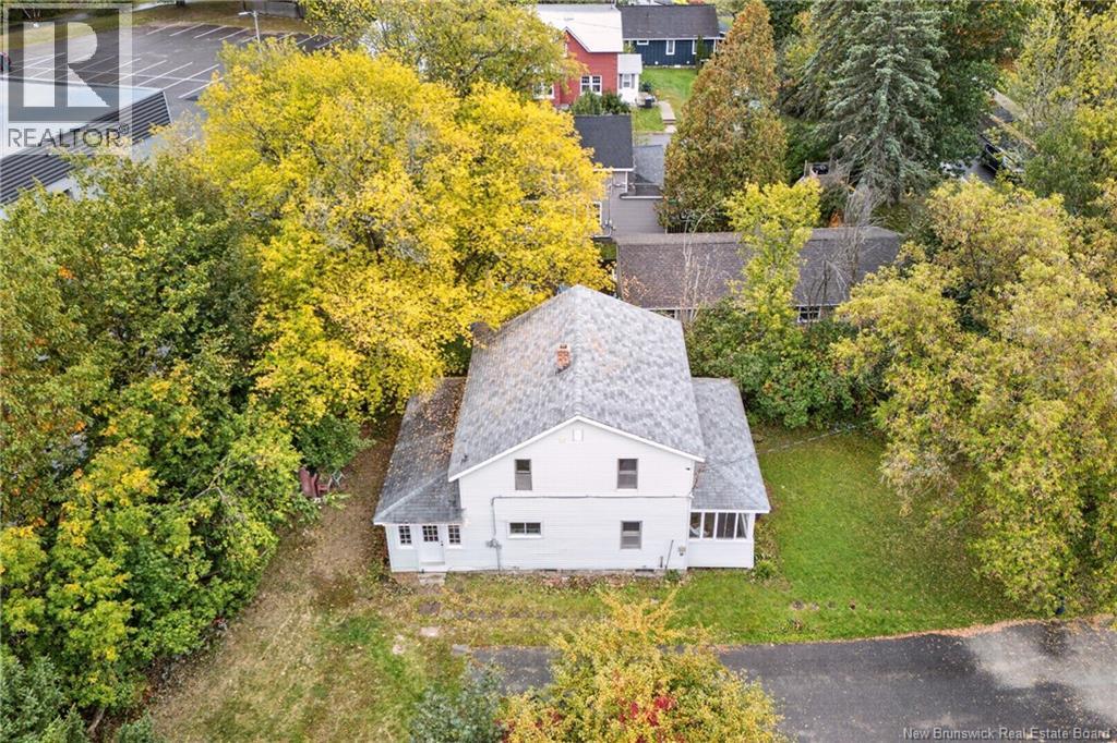 877 Barker Street, Fredericton, New Brunswick  E3A 3K4 - Photo 34 - NB148744