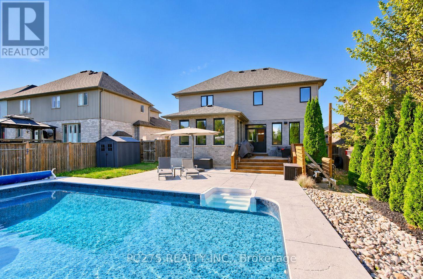 16 PEREGRINE AVENUE, Middlesex Centre, Ontario