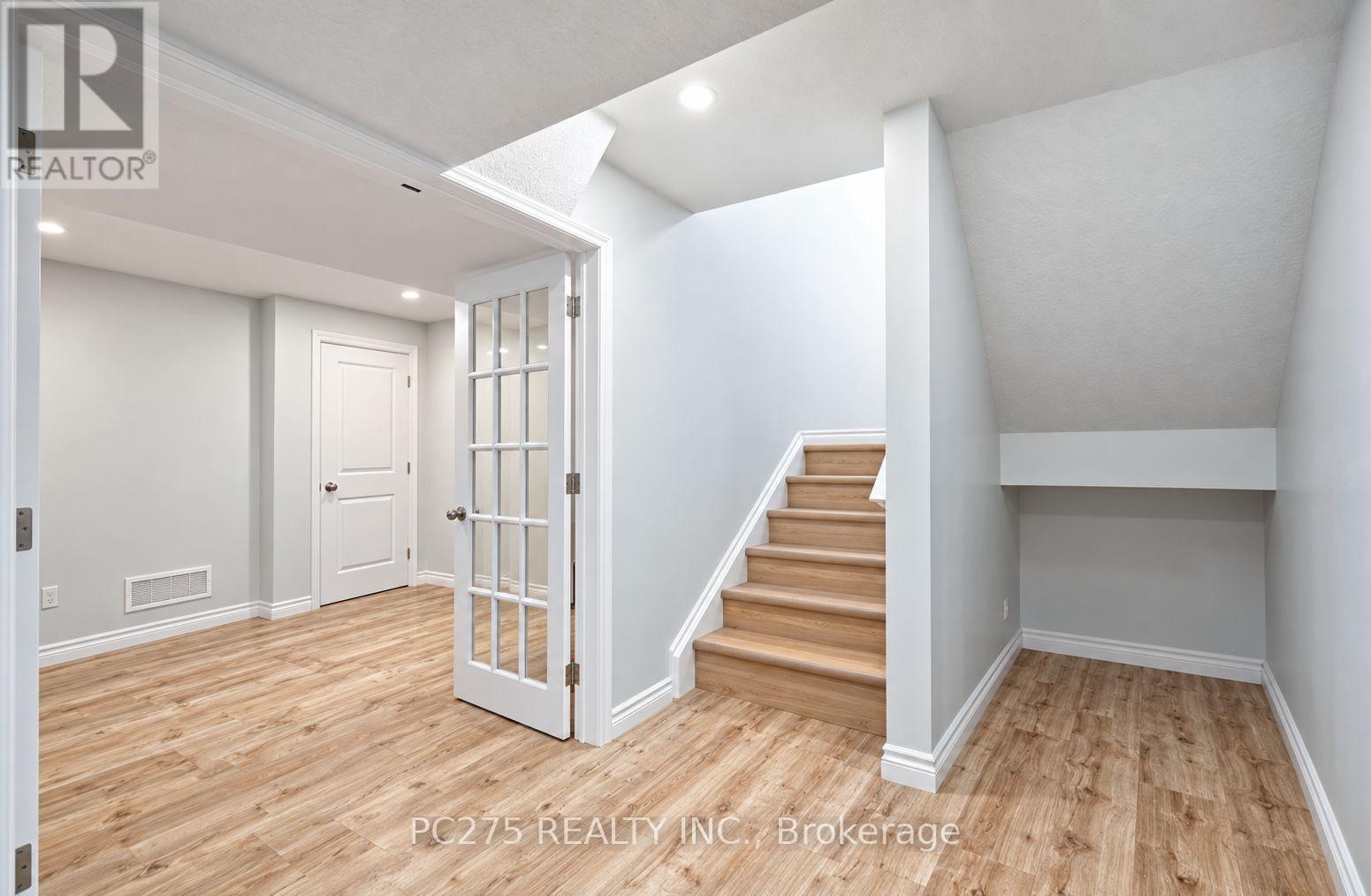 16 Peregrine Avenue, Middlesex Centre, Ontario  N0L 1R0 - Photo 28 - X13838980