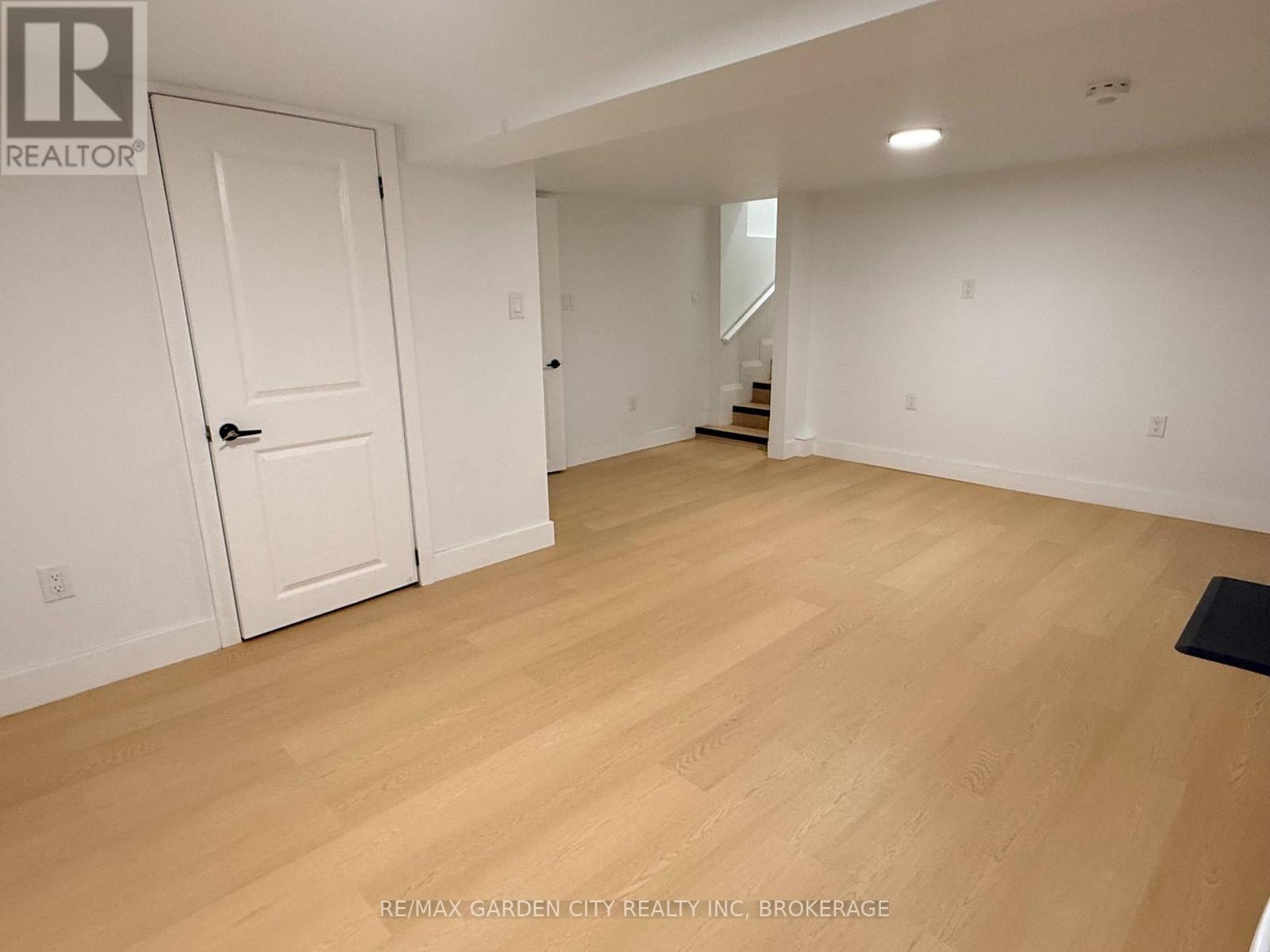 5261 Buchanan Avenue, Niagara Falls, Ontario  L2E 5A7 - Photo 10 - X13839106
