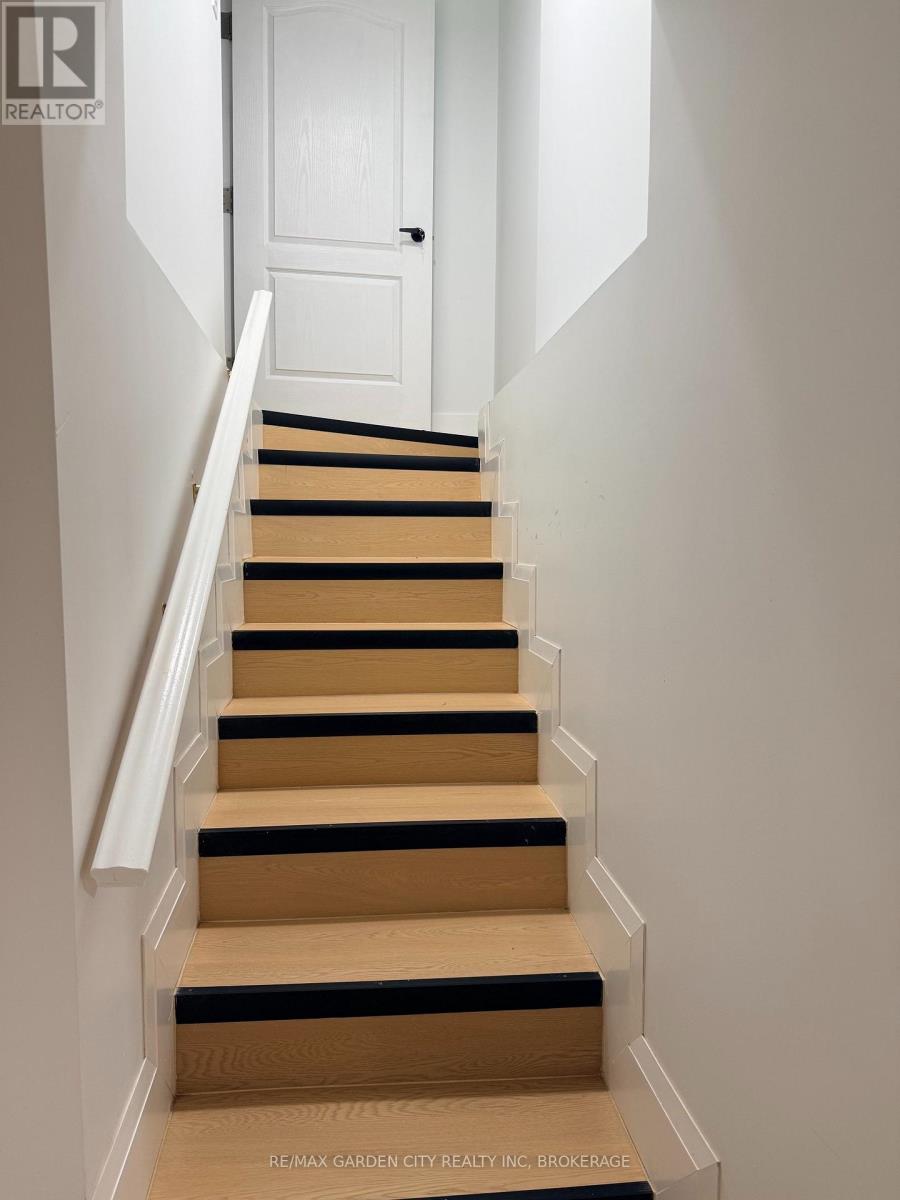 5261 Buchanan Avenue, Niagara Falls, Ontario  L2E 5A7 - Photo 12 - X13839106