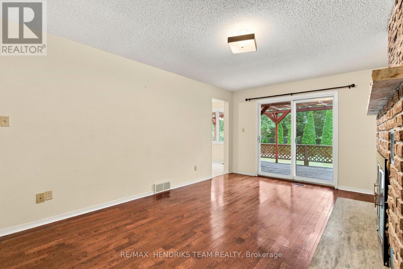 17 Farmington Drive, St. Catharines, Ontario  L2S 3E8 - Photo 17 - X13839200