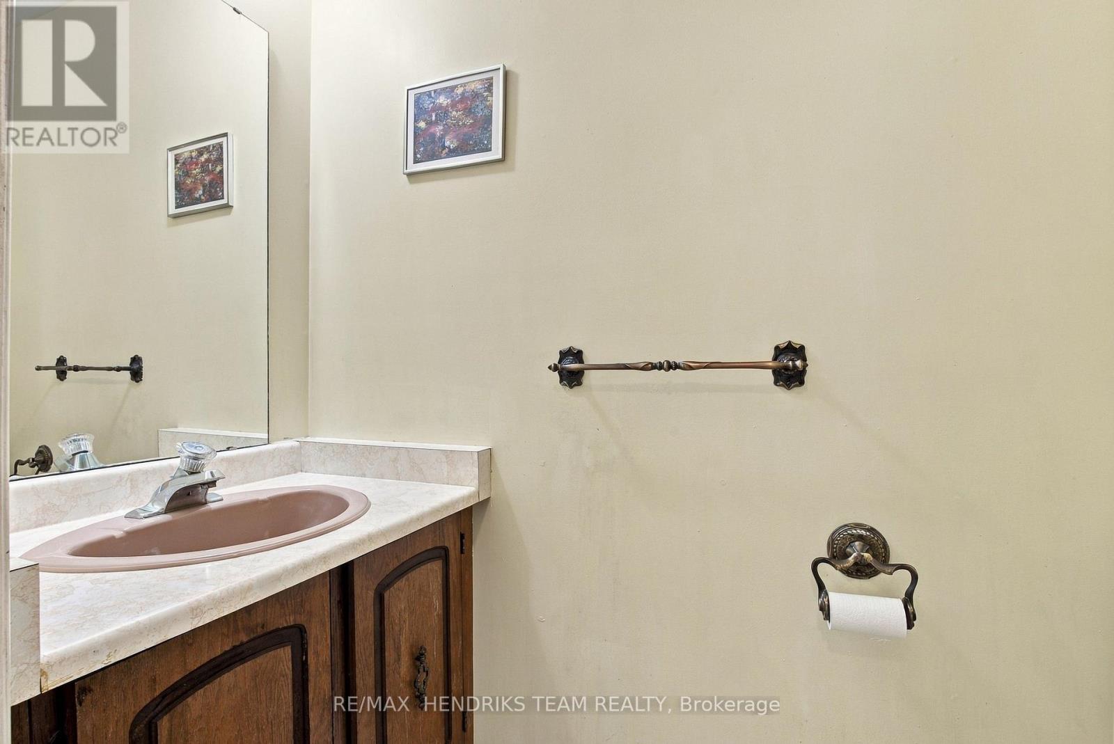 17 Farmington Drive, St. Catharines, Ontario  L2S 3E8 - Photo 18 - X13839200