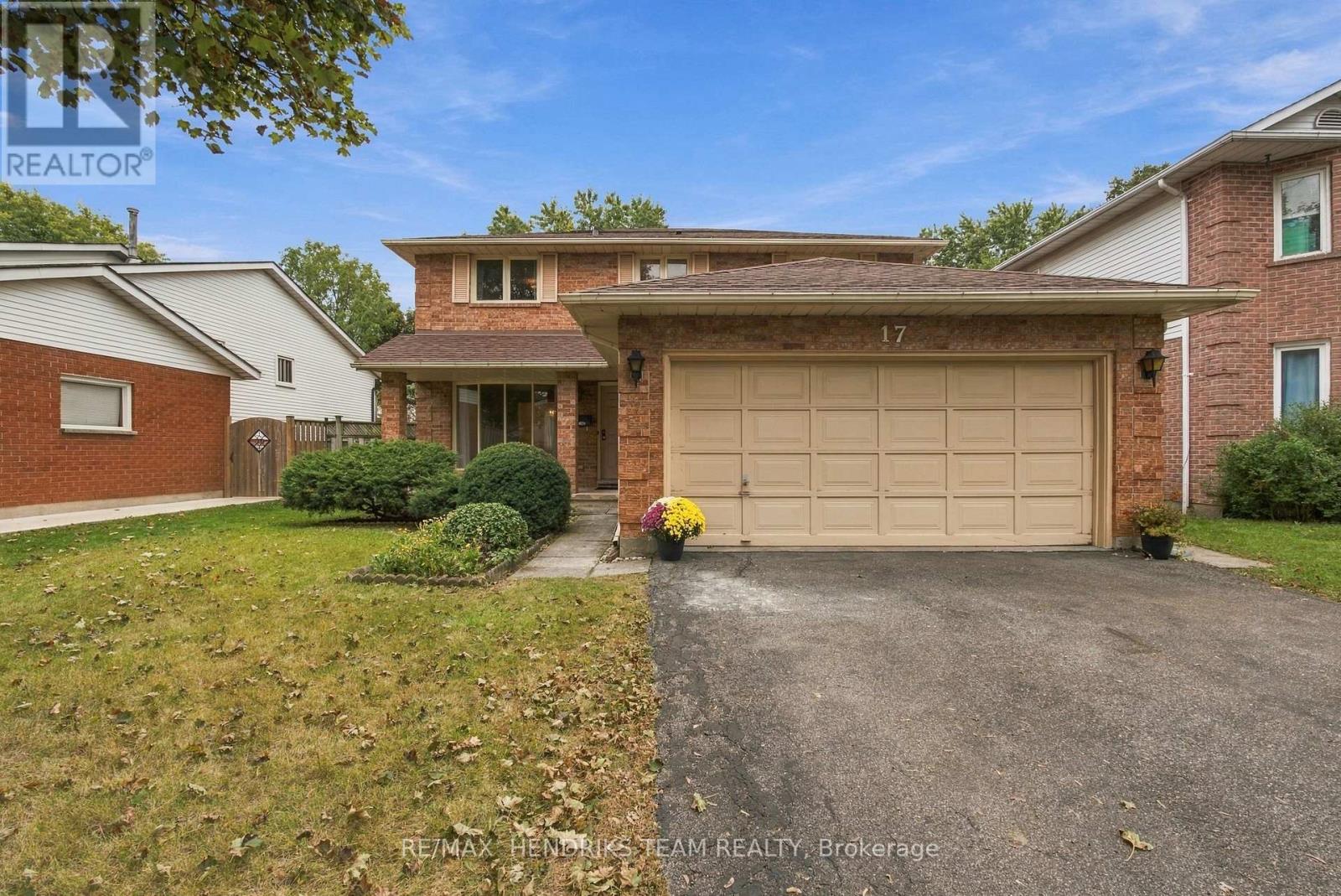 17 Farmington Drive, St. Catharines, Ontario  L2S 3E8 - Photo 3 - X13839200