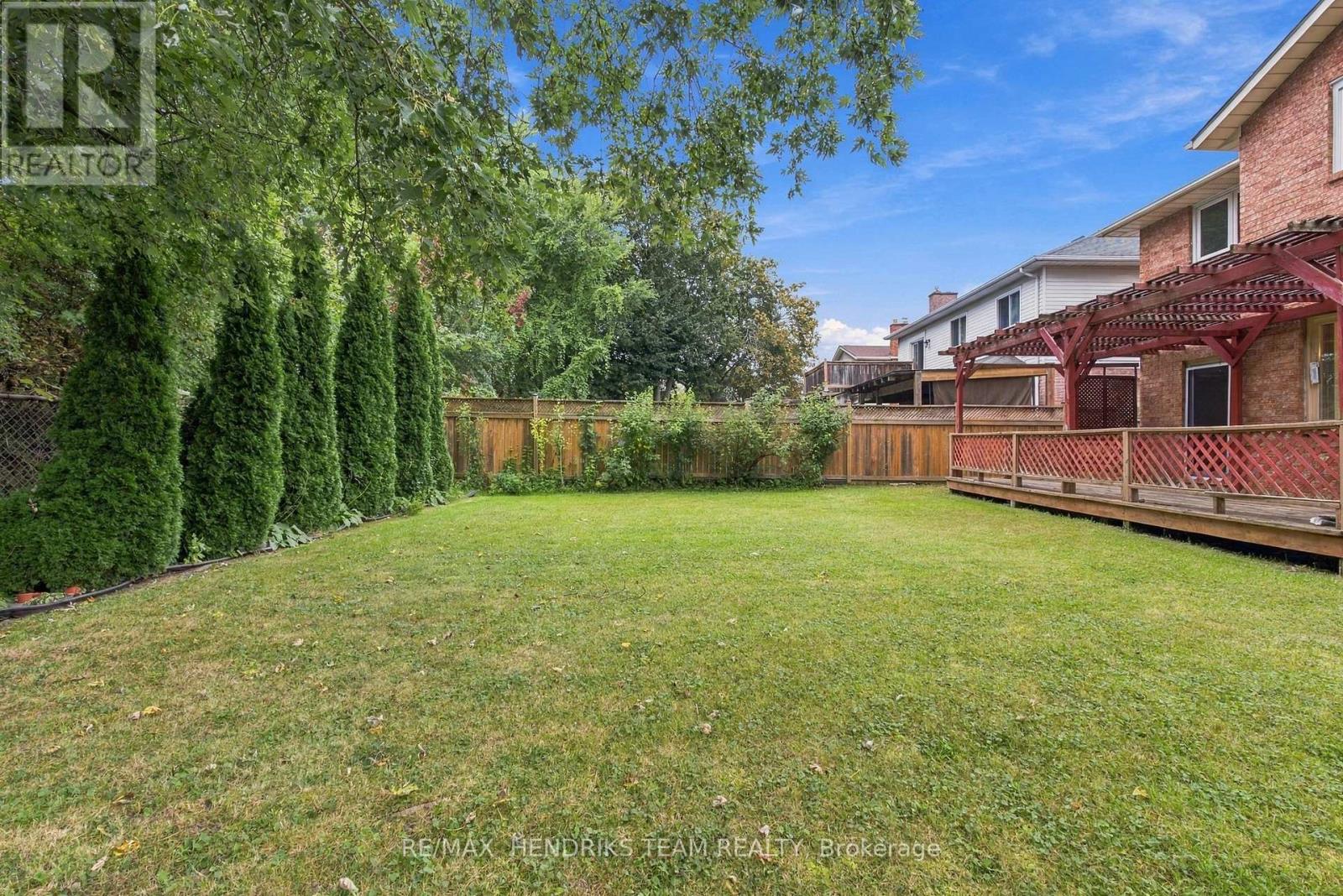 17 Farmington Drive, St. Catharines, Ontario  L2S 3E8 - Photo 35 - X13839200