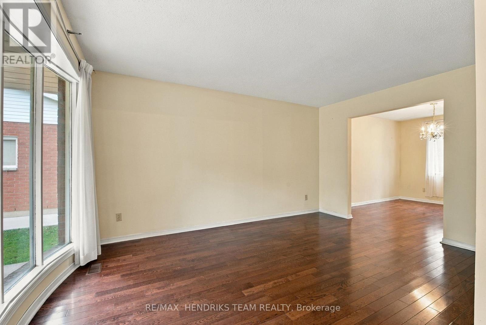 17 Farmington Drive, St. Catharines, Ontario  L2S 3E8 - Photo 6 - X13839200