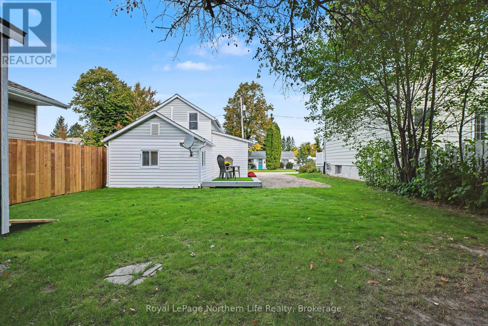 83 Memorial Park Drive, Powassan, Ontario  P0H 1Z0 - Photo 9 - X13839162