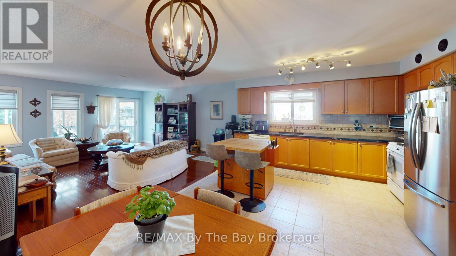 8 Middleport Drive, Wasaga Beach, Ontario L9Z 3C1 - Photo 21 - S13838978