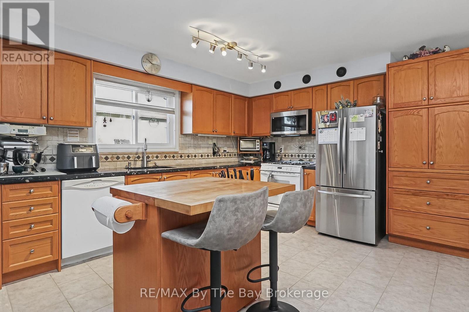 8 Middleport Drive, Wasaga Beach, Ontario L9Z 3C1 - Photo 25 - S13838978