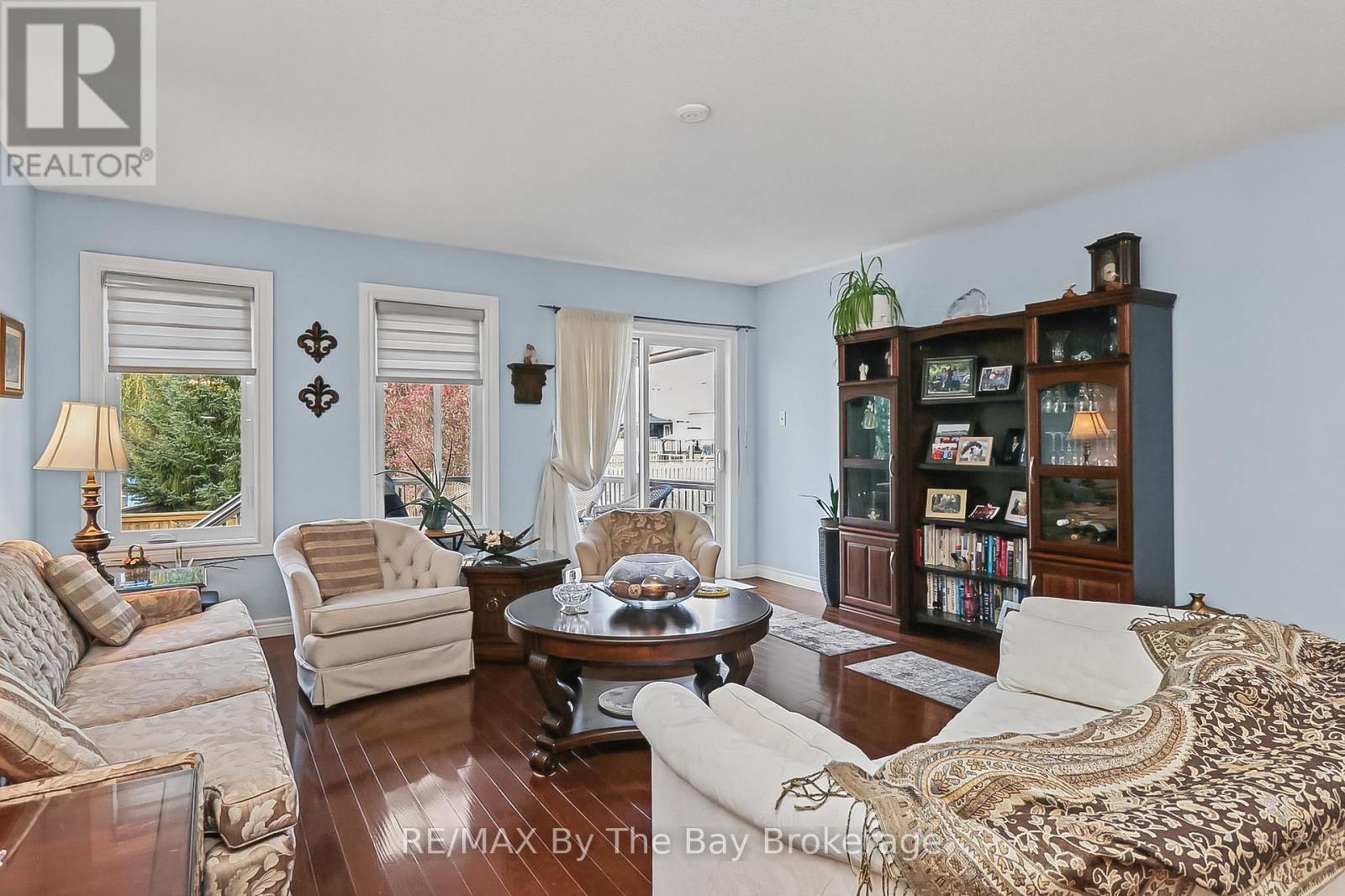 8 Middleport Drive, Wasaga Beach, Ontario L9Z 3C1 - Photo 3 - S13838978