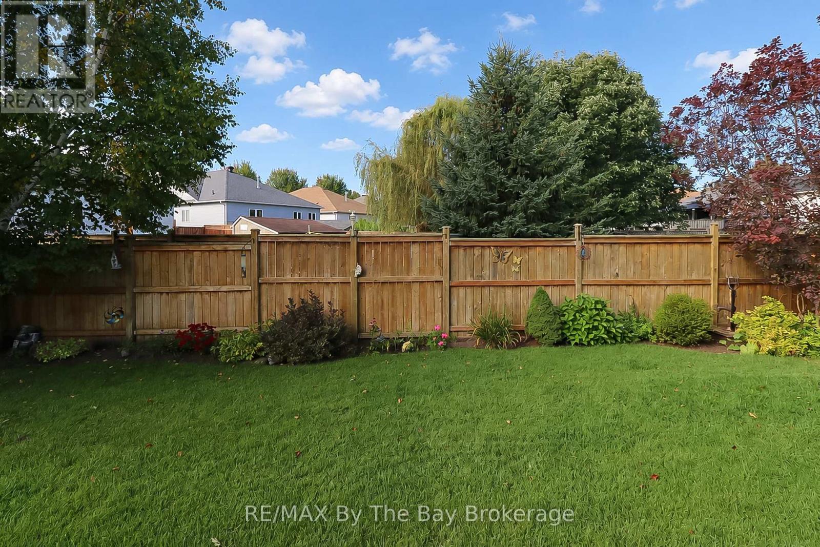 8 Middleport Drive, Wasaga Beach, Ontario L9Z 3C1 - Photo 32 - S13838978