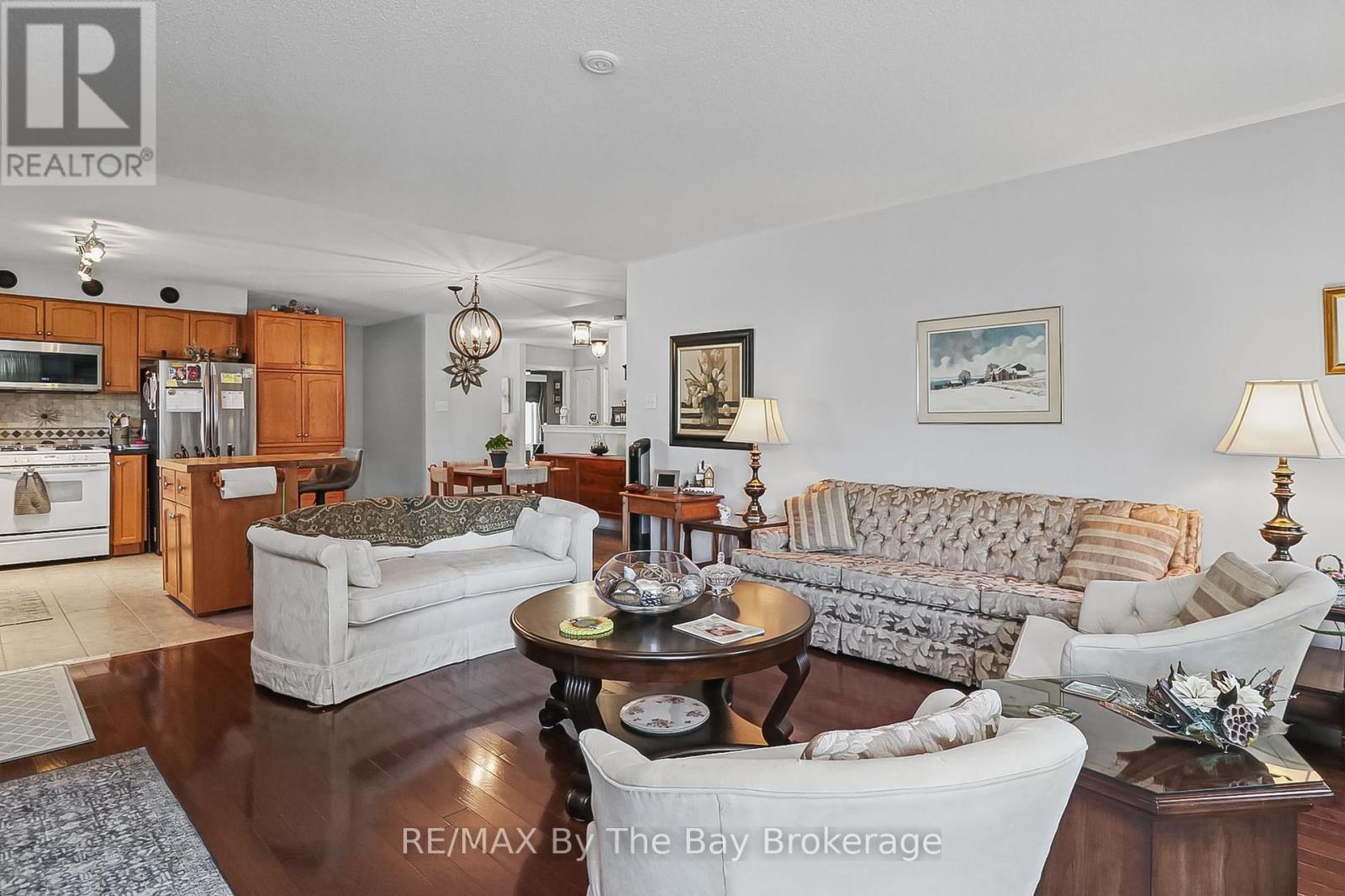 8 Middleport Drive, Wasaga Beach, Ontario L9Z 3C1 - Photo 34 - S13838978