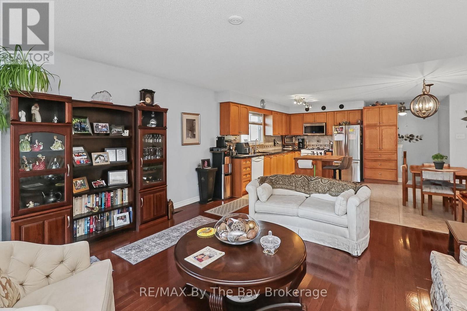8 Middleport Drive, Wasaga Beach, Ontario L9Z 3C1 - Photo 35 - S13838978