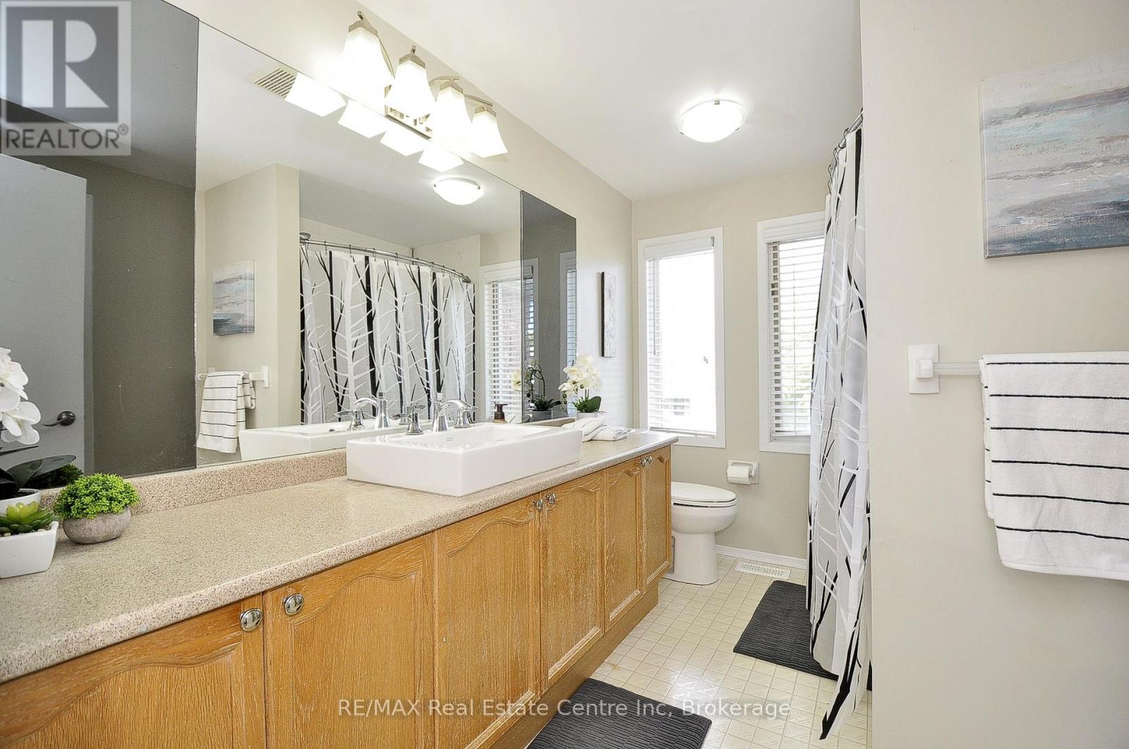 37 Woodcroft Place, Cambridge, Ontario N1P 1B1 - Photo 25 - X13839066