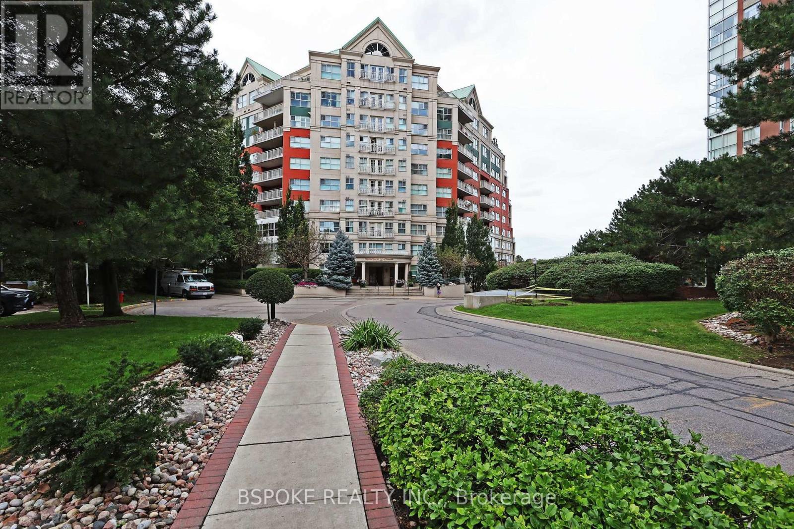 Lc11 - 18 Concorde Place, Toronto, Ontario  M3C 3T9 - Photo 2 - C13838896
