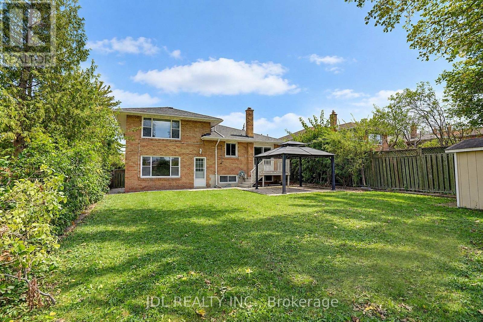 19 Sweeney Drive, Toronto, Ontario M4A 1T1 - Photo 43 - C13839012