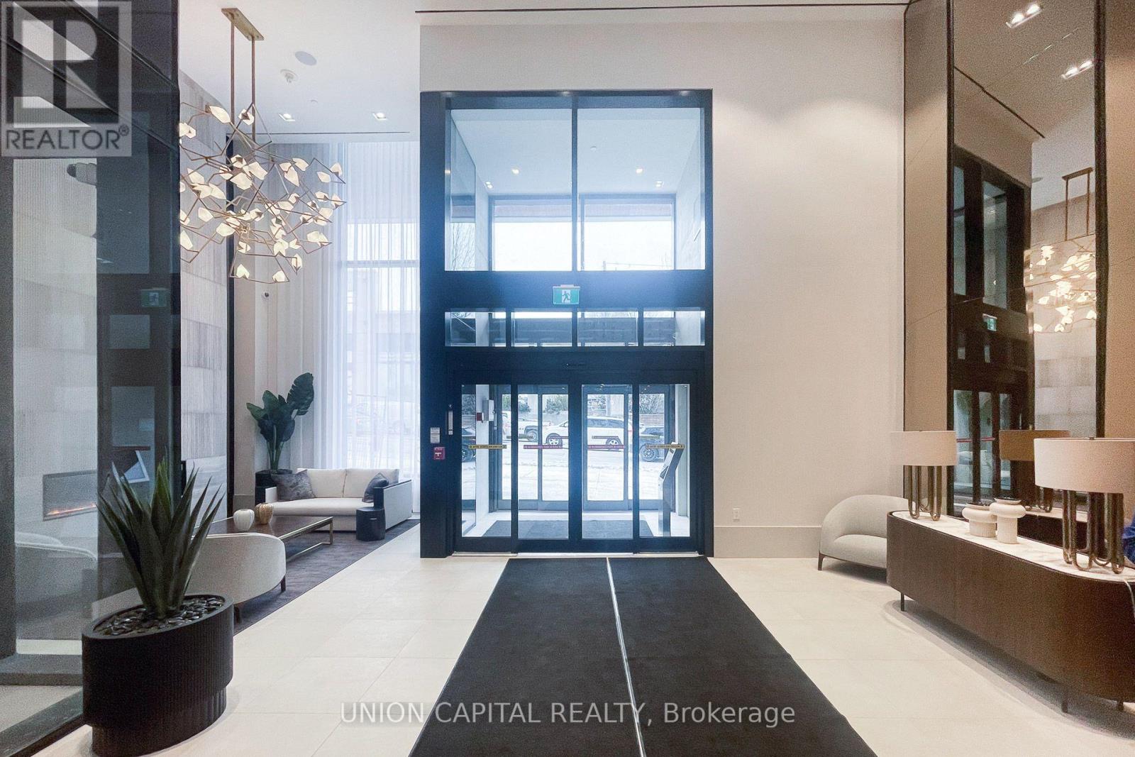 1007 - 2020 Bathurst Street, Toronto, Ontario  M5P 0A6 - Photo 2 - C13839112