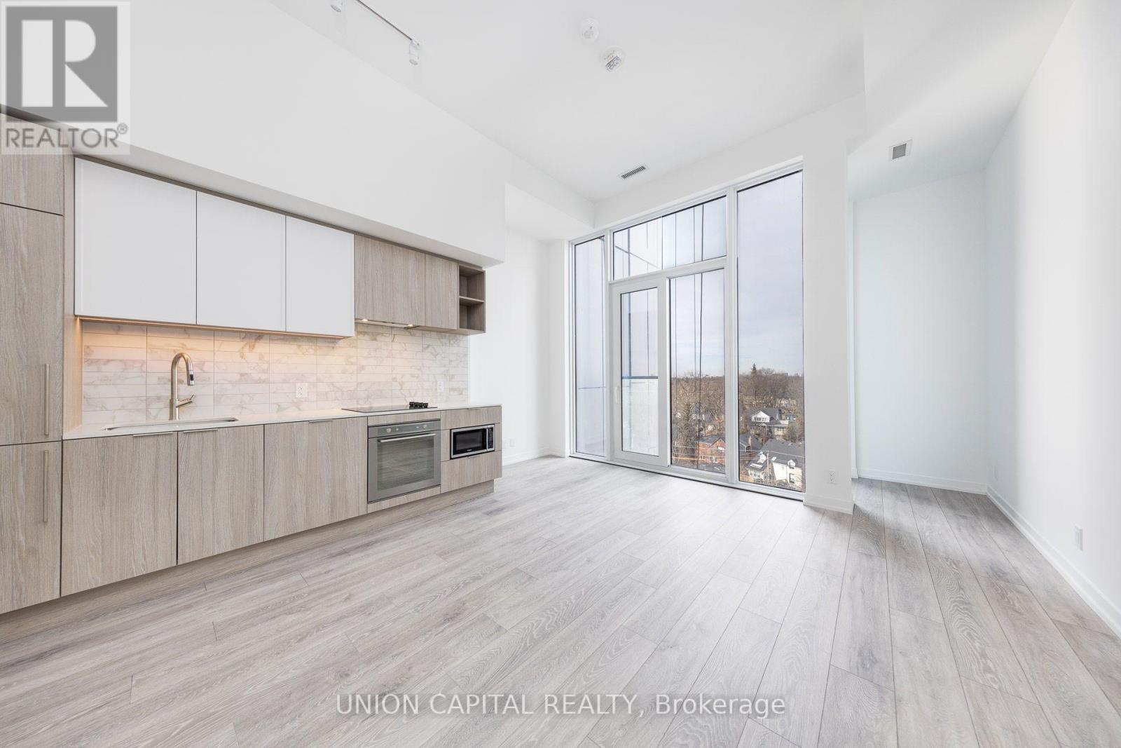 1007 - 2020 Bathurst Street, Toronto, Ontario  M5P 0A6 - Photo 4 - C13839112
