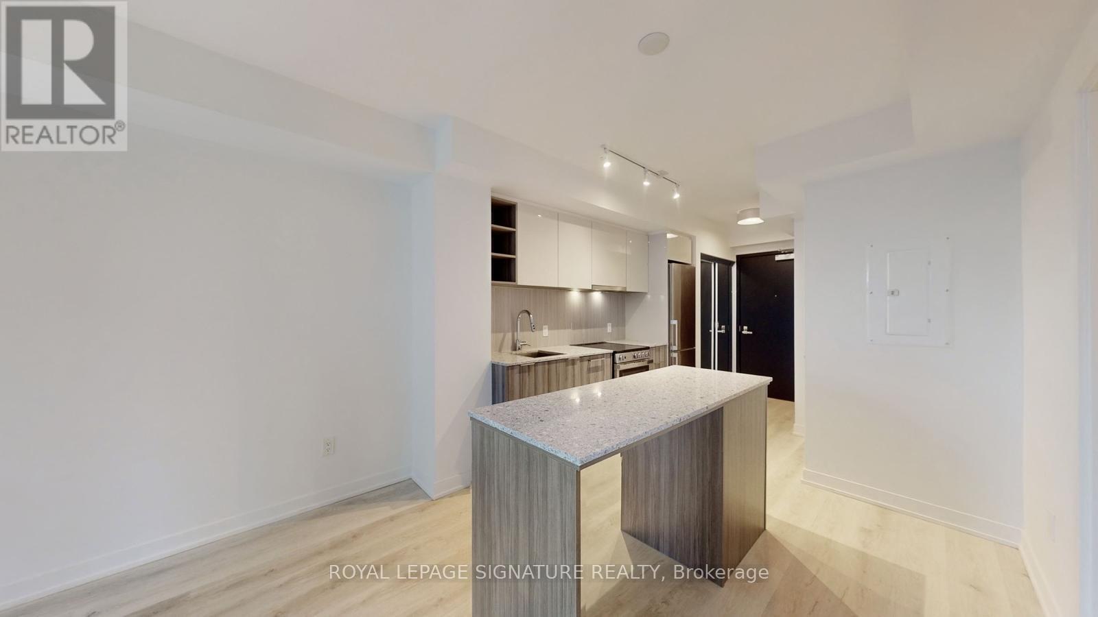 543 - 31 TIPPETT ROAD