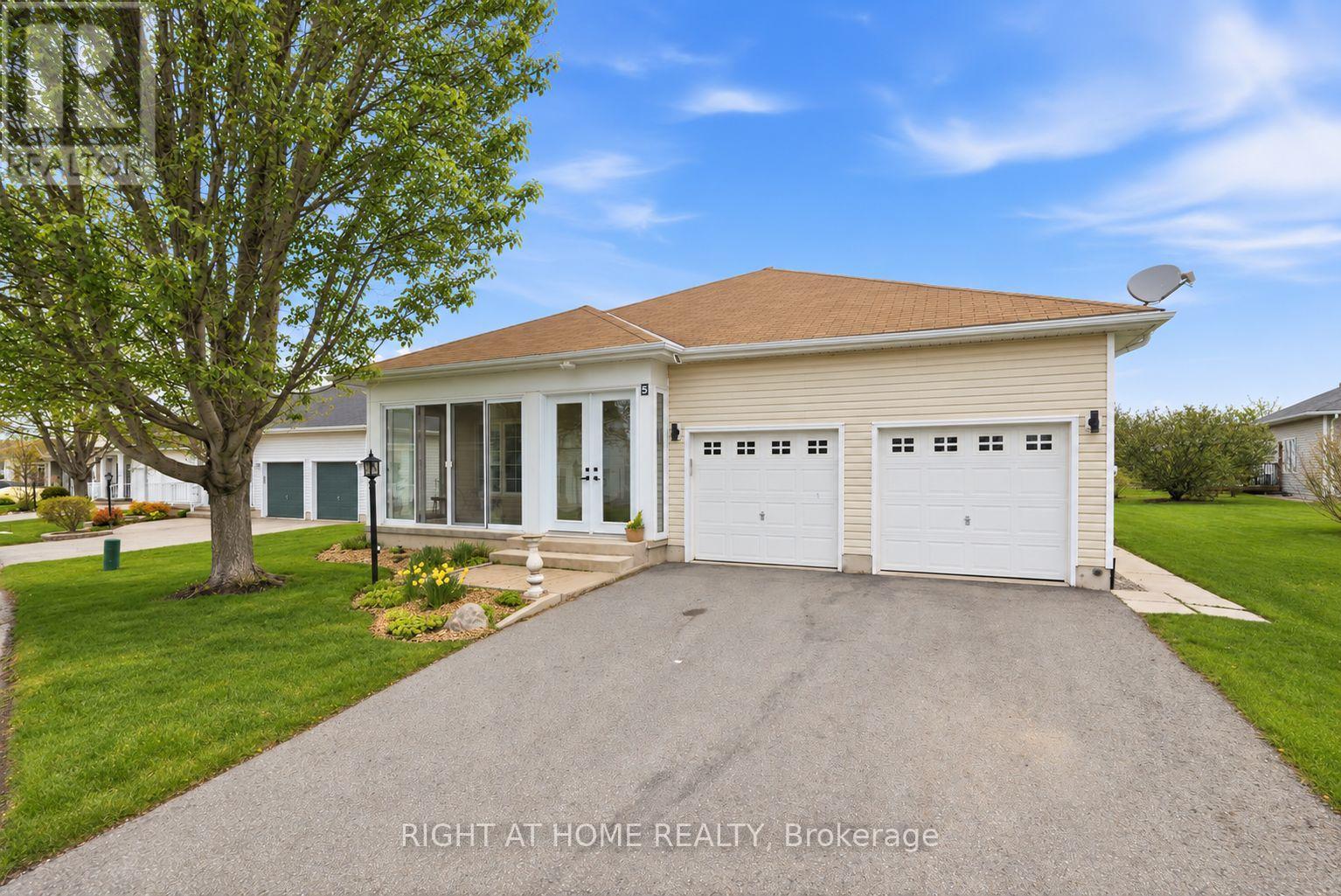 5 PARK PLACE LANE, Clarington, Ontario