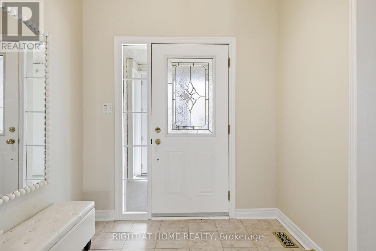 5 Park Place Lane, Clarington, Ontario  L1B 0B2 - Photo 5 - E13838894