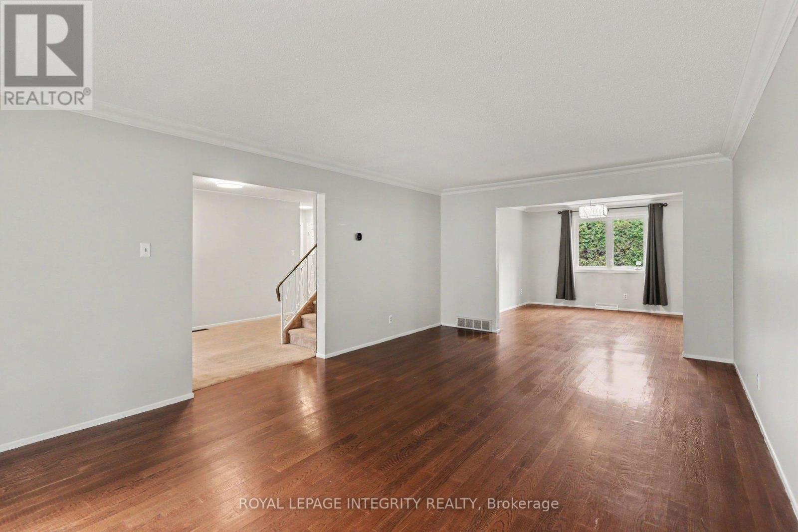 1291 Lampman Crescent, Ottawa, Ontario  K2C 1P9 - Photo 4 - X13839048