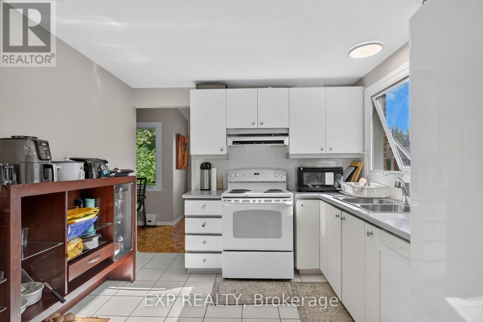 109 Woodfield Drive N, Ottawa, Ontario  K2G 0A1 - Photo 11 - X13839154