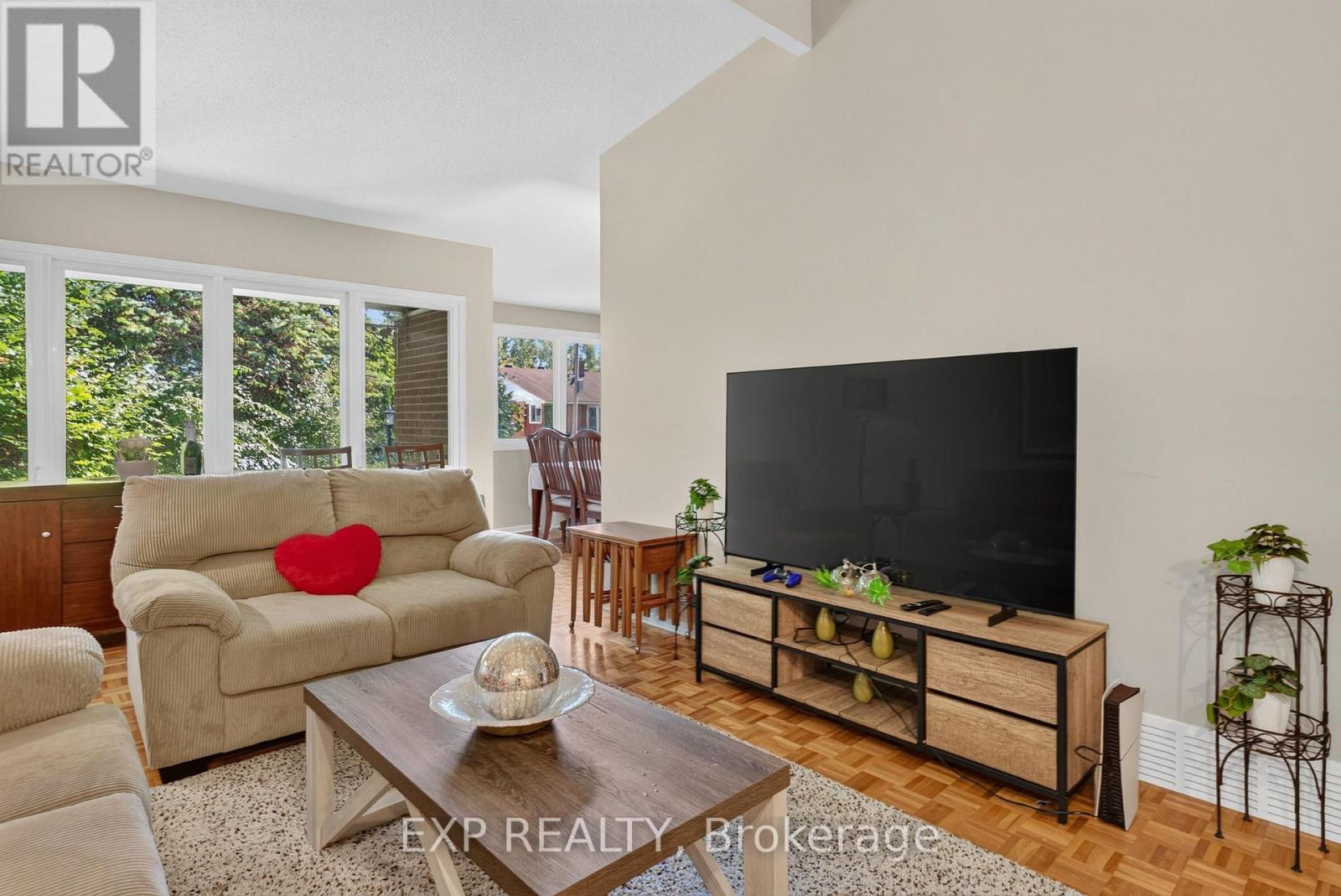 109 Woodfield Drive N, Ottawa, Ontario  K2G 0A1 - Photo 4 - X13839154