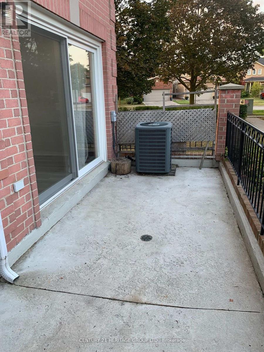 419 - 75 Weldrick Road E, Richmond Hill, Ontario  L4C 0H9 - Photo 3 - N13839046