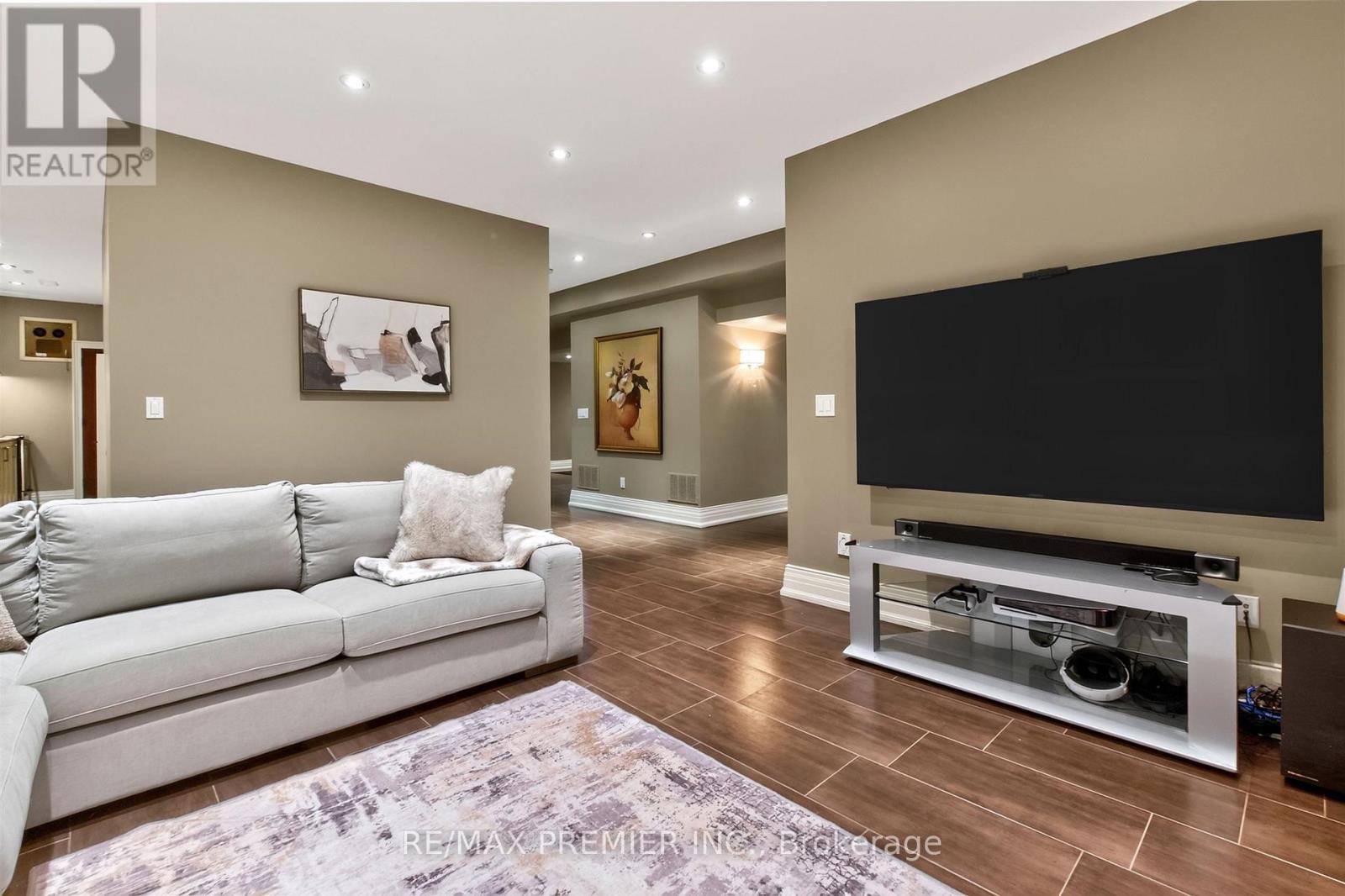 243 Rumble Avenue, Richmond Hill (Mill Pond), Ontario  L4C 4G5 - Photo 22 - N13839188